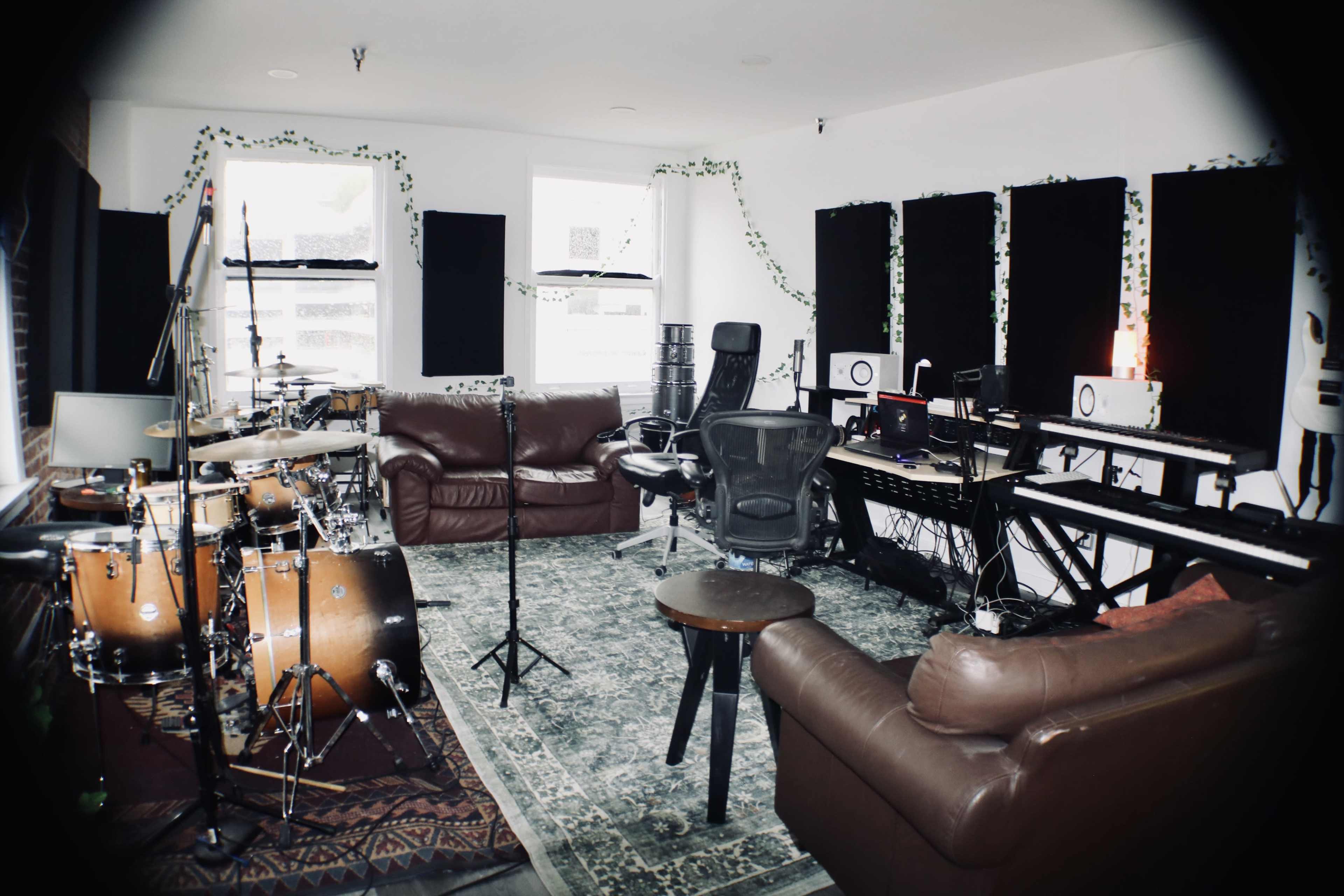 Urban Intimate Music Studio Image in Koreatown, Los Angeles, CA
