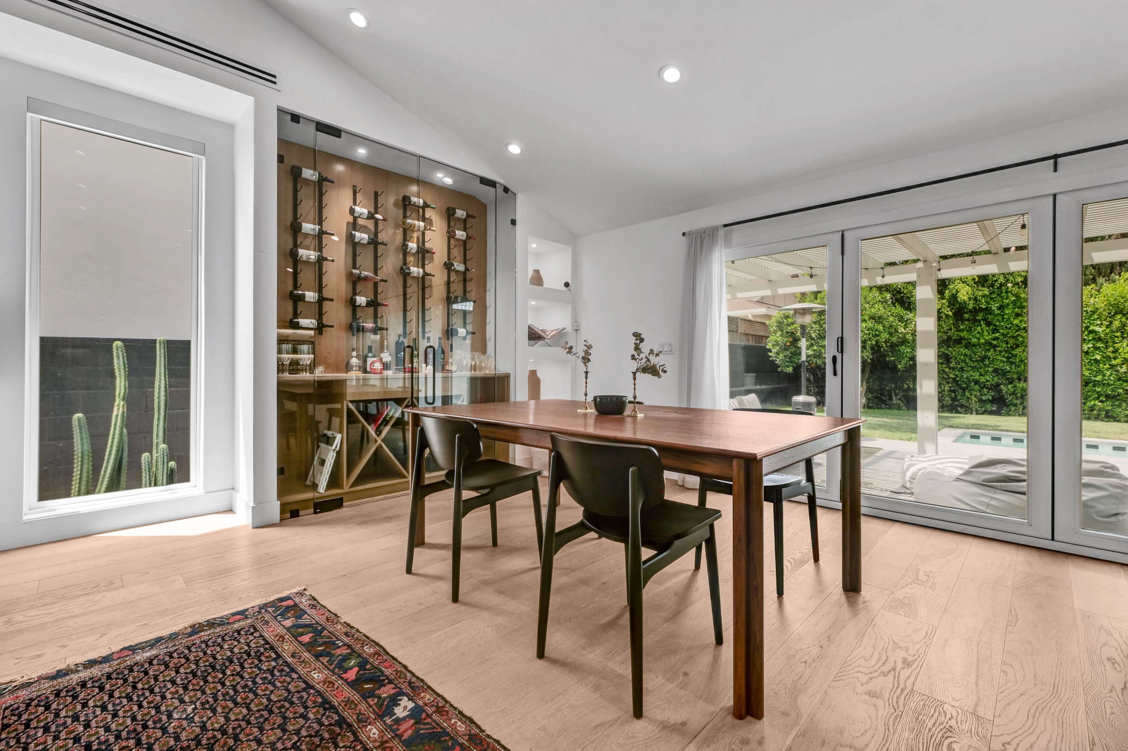 Designer Modern Home convenient location w/ tons of parking Image in Sherman Oaks, Sherman Oaks, CA