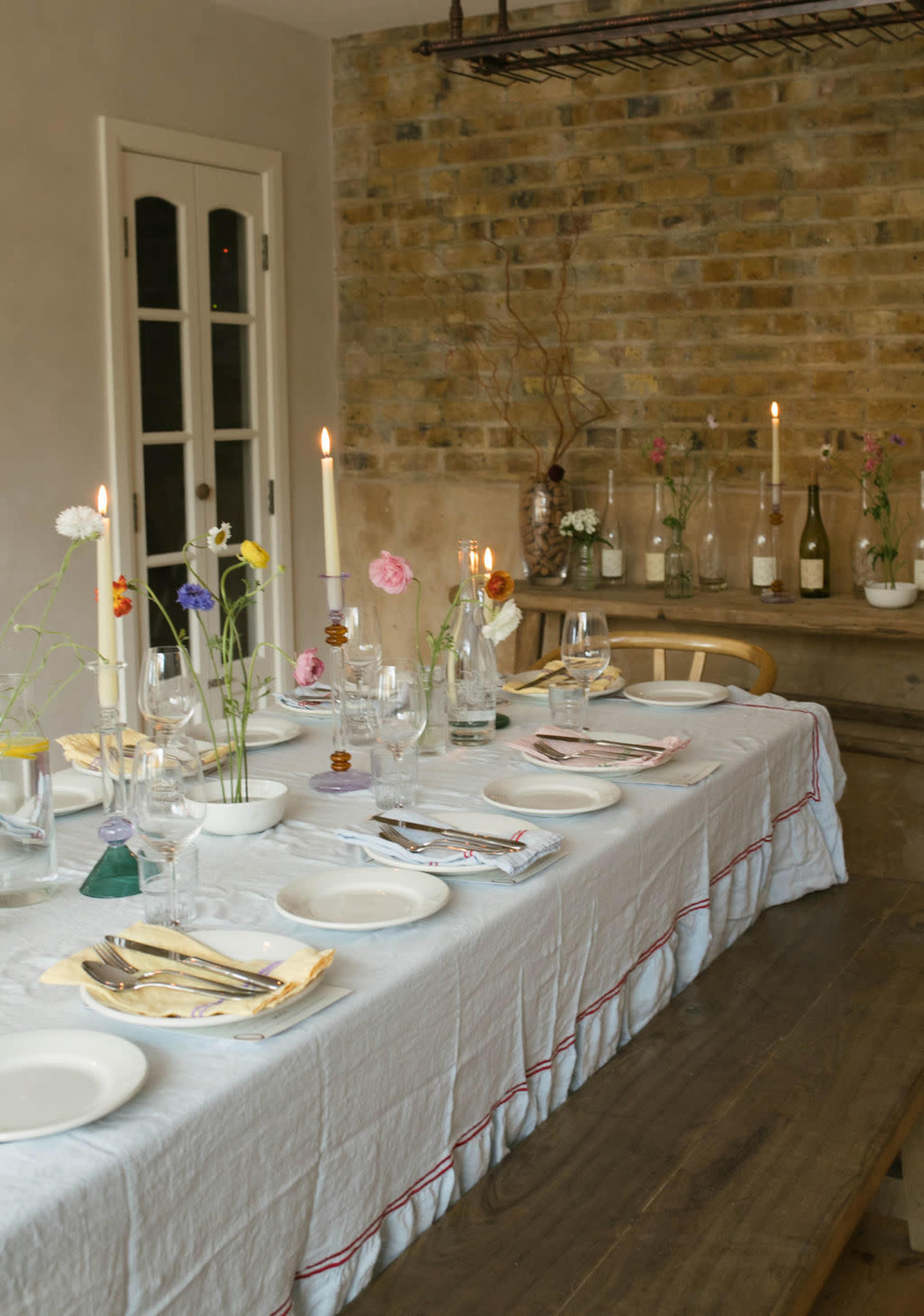 Beautiful private room in wine bar in the heart of Belgravia for events 🍷 Image in Belgravia, London, ENG