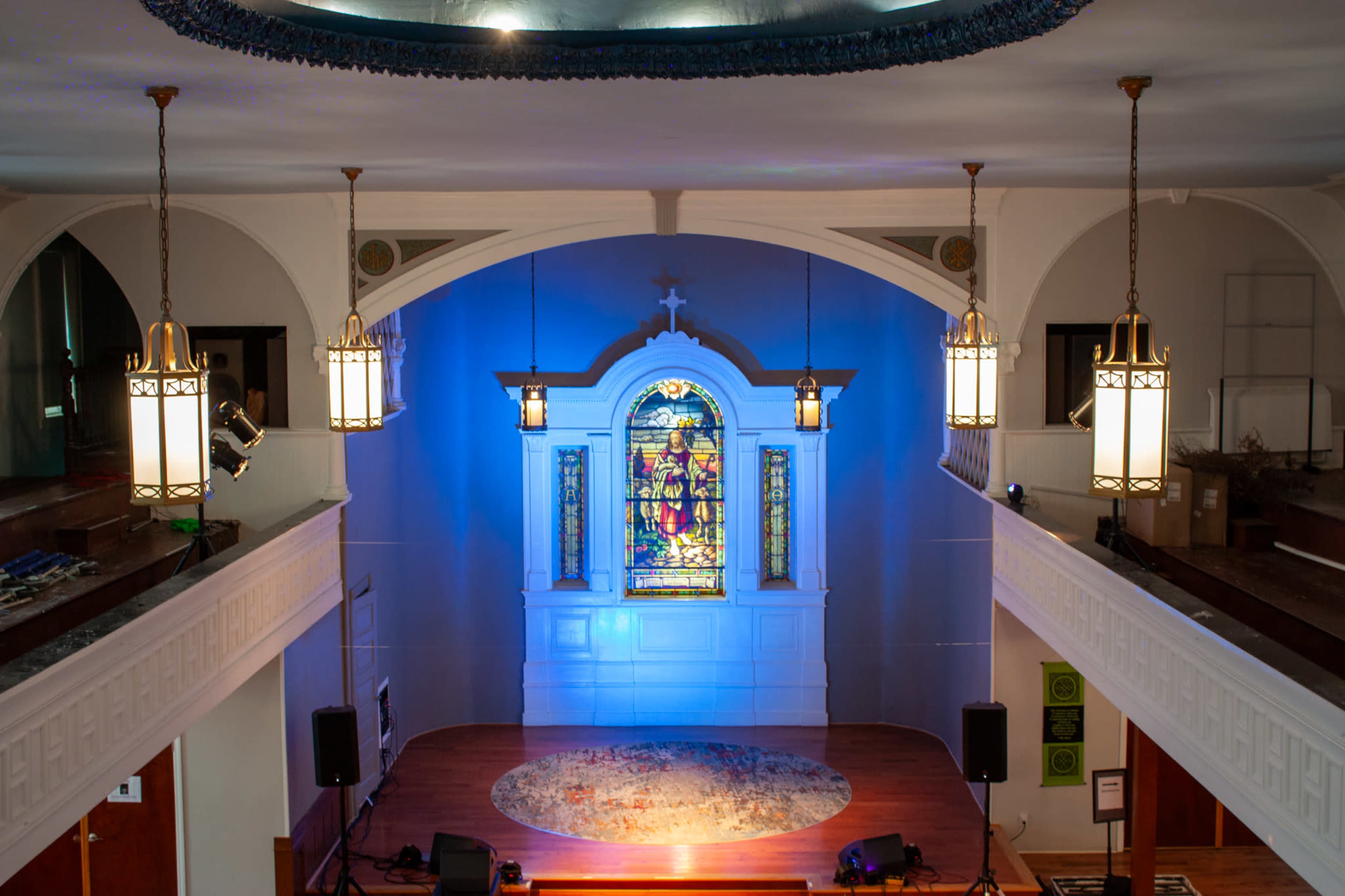 Beautiful Church & Event Space in Ridgewood, Queens. Perfect for Film Shoots, Photo Shoots, Meetings and more! Image in Ridgewood, Ridgewood, NY
