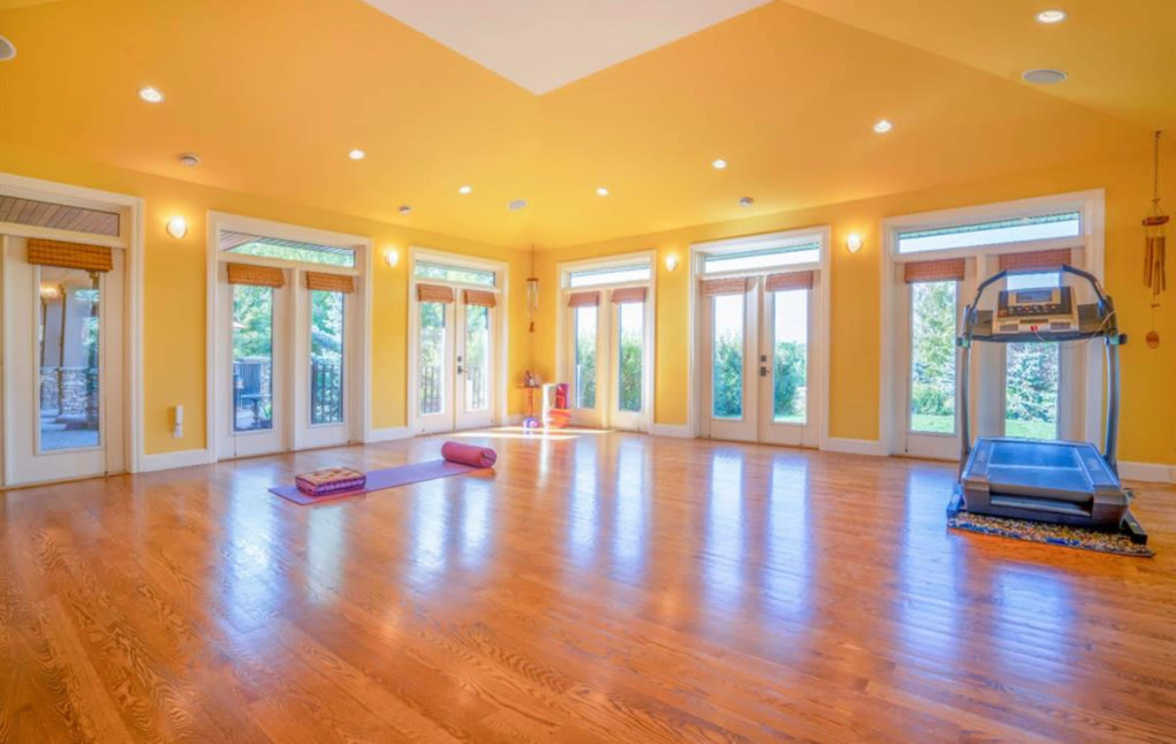 Yoga/Photo Studio, Private Estate Home on 2+ Acres Image in Southwest Calgary, Calgary, AB