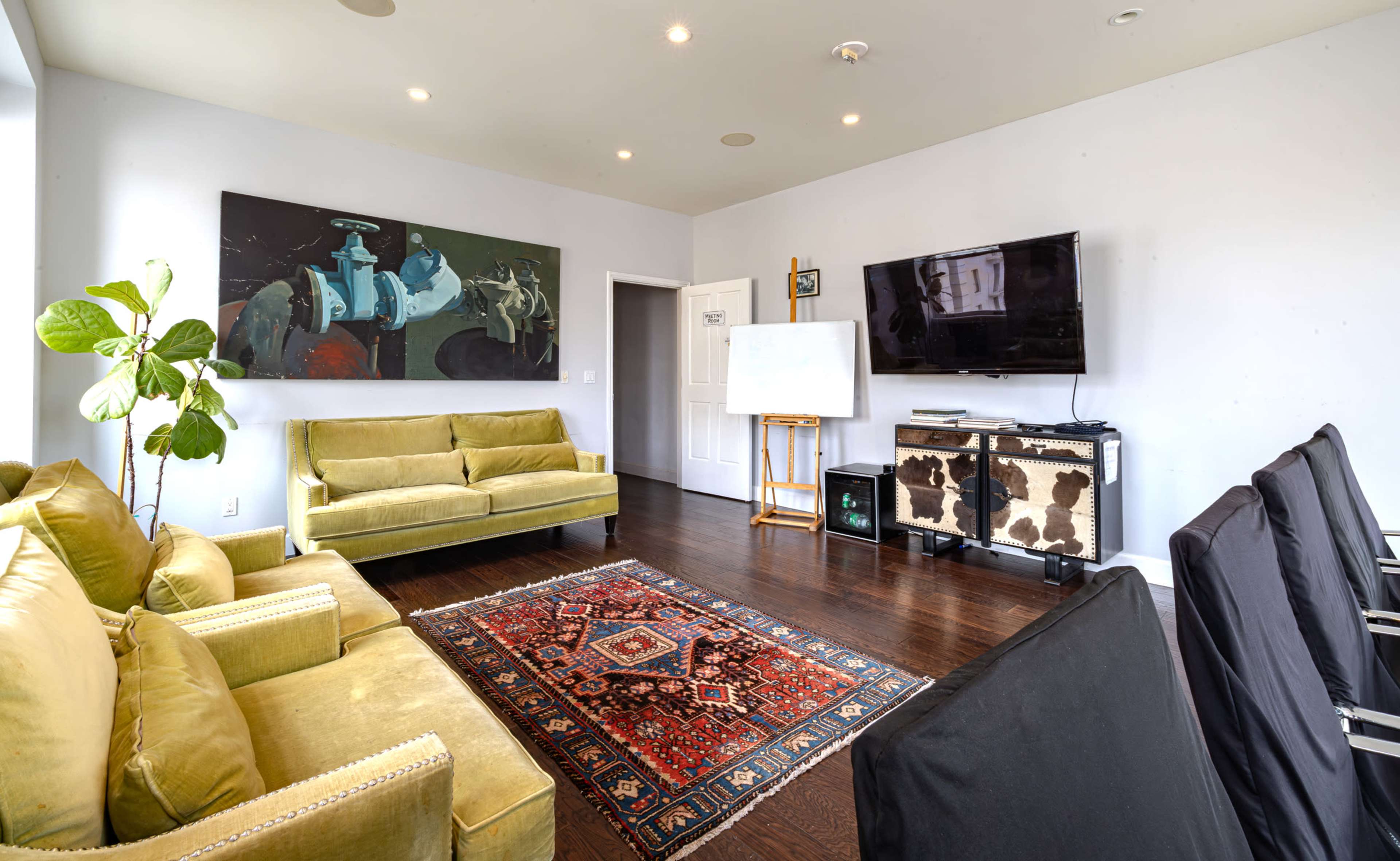 Vibrant and Whimsical Space with Stunning Views on Union Square Image in Lower Nob Hill, San Francisco, CA