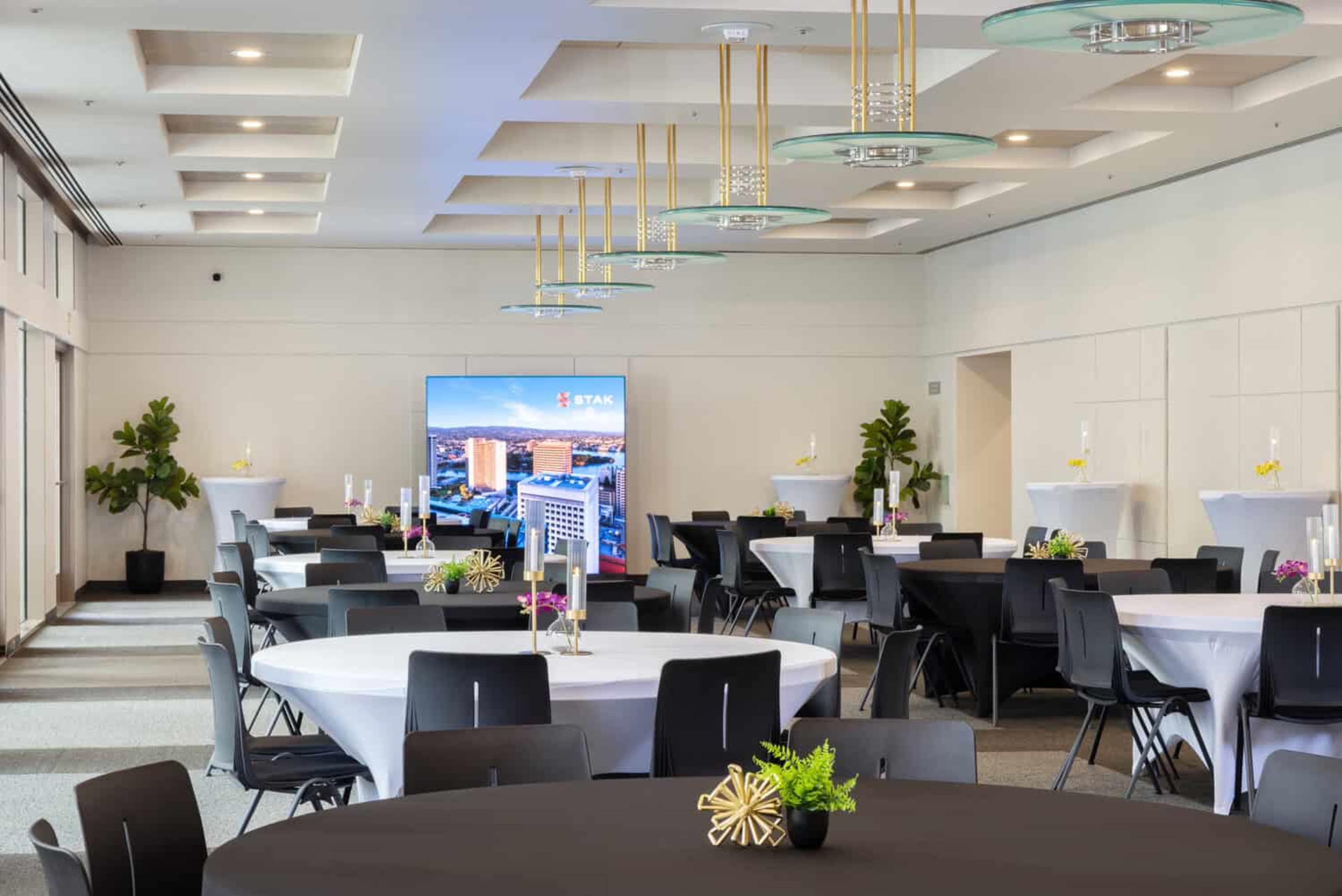 Private Dining Room (up to 150 seated) Image in Downtown Oakland, Oakland, CA
