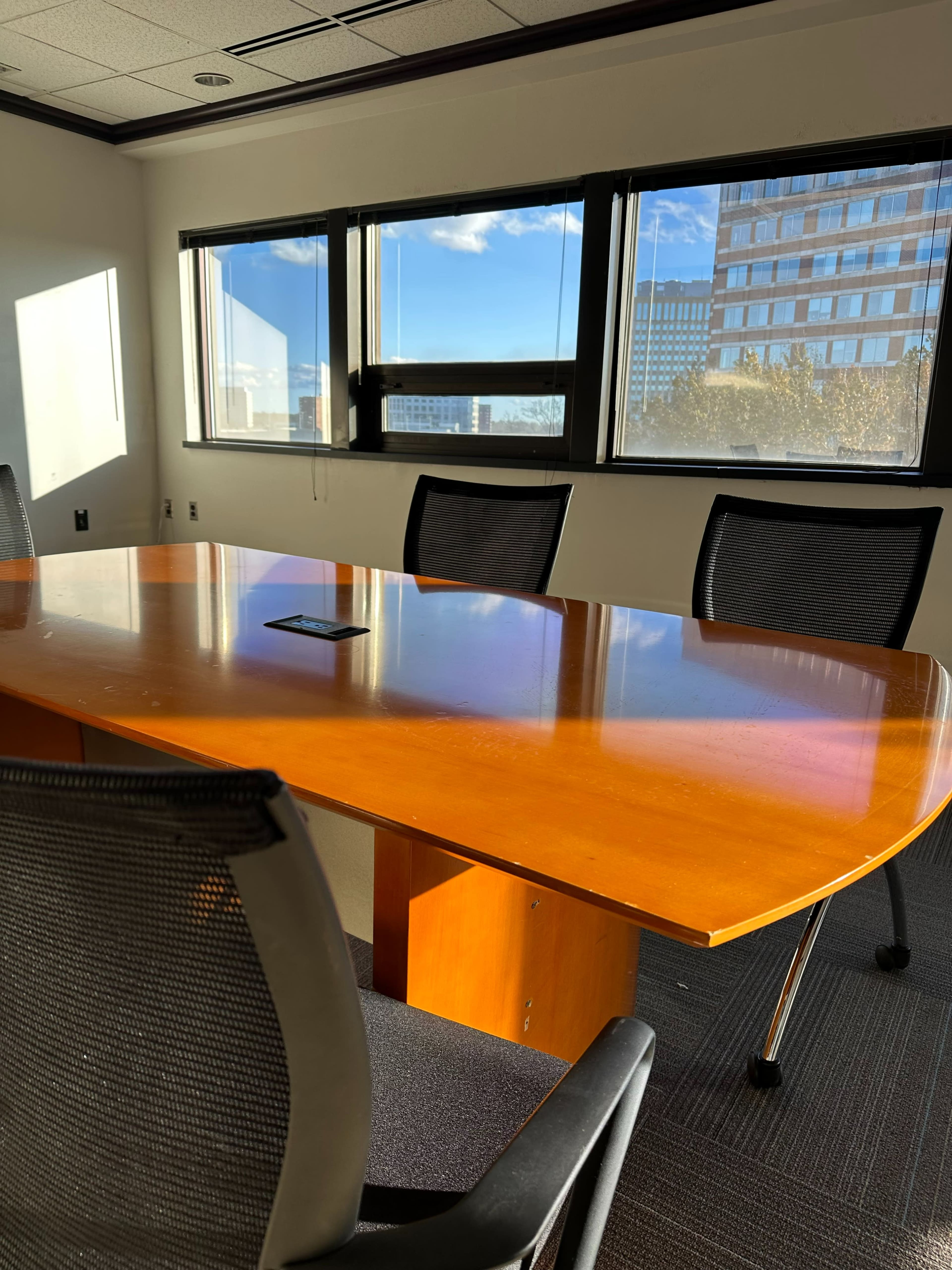 Modern Urban Meeting Room Near Mark Center Image in Alexandria West, Alexandria, VA