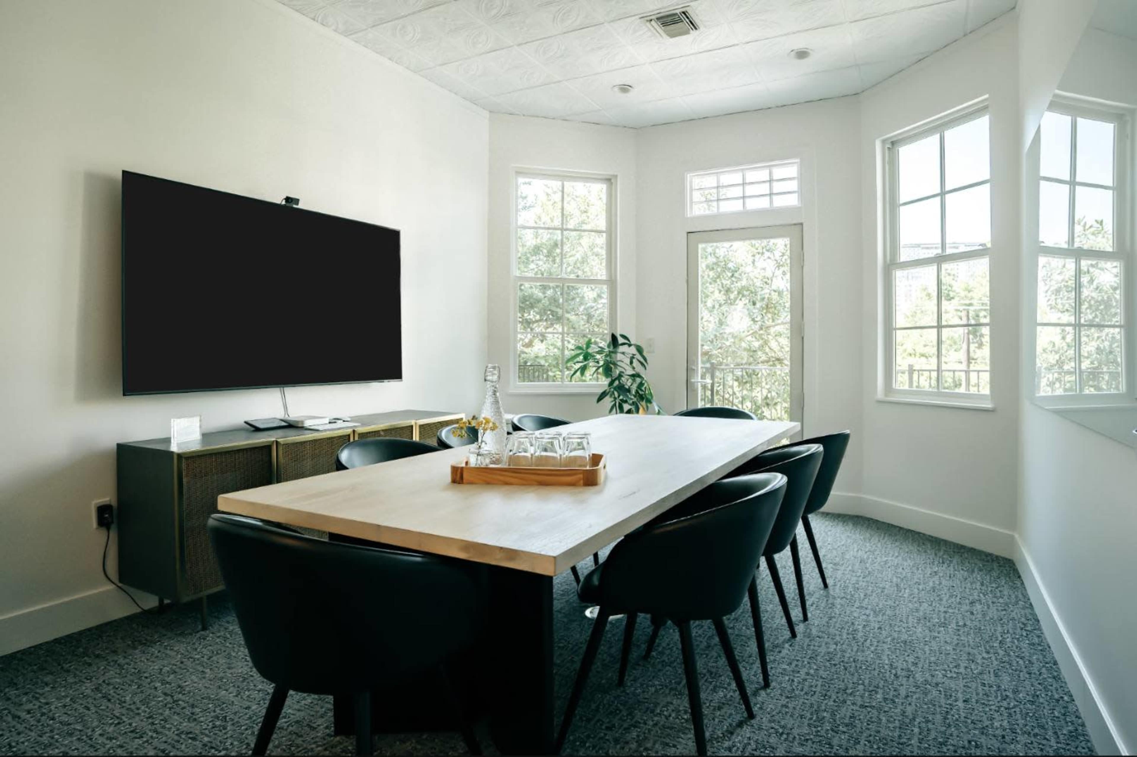 Historic Boutique Estate with Courtyard, Terraces + Meeting Spaces Near UT Image in Downtown Austin, Austin, TX