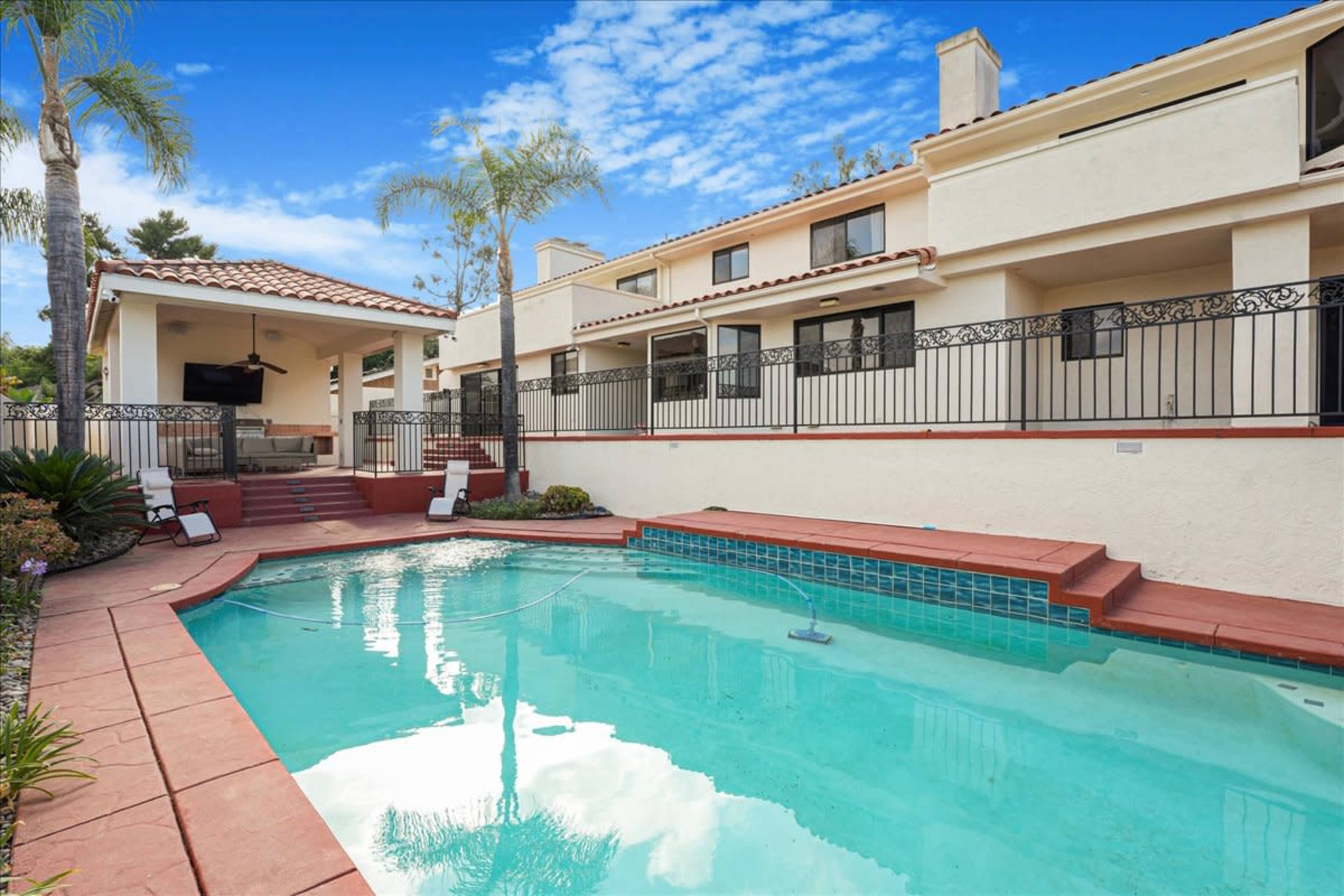 Sweetwater Manor Image in Bonita, Bonita, CA