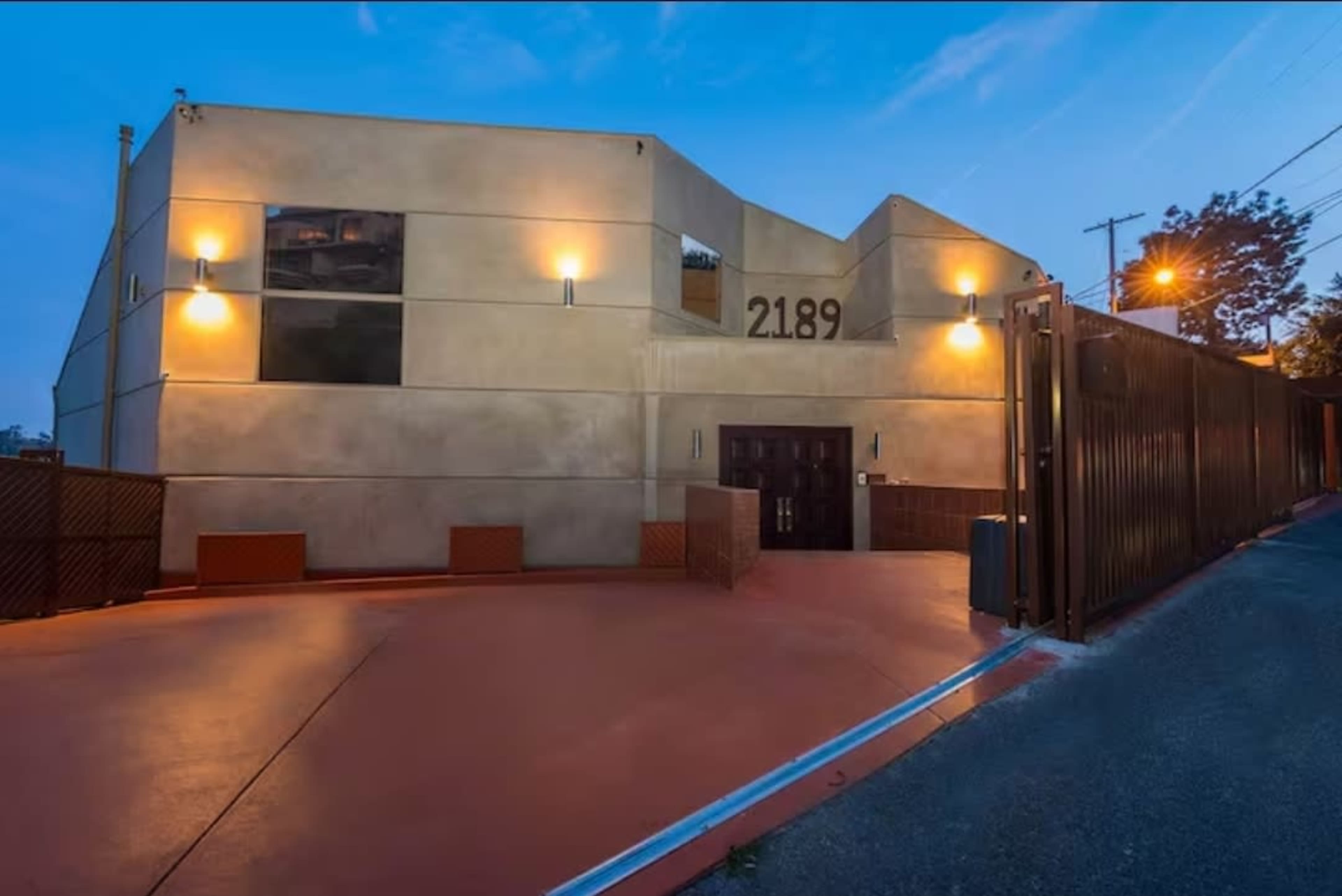 THE ART HOUSE Image in Central LA, LOS ANGELES, CA