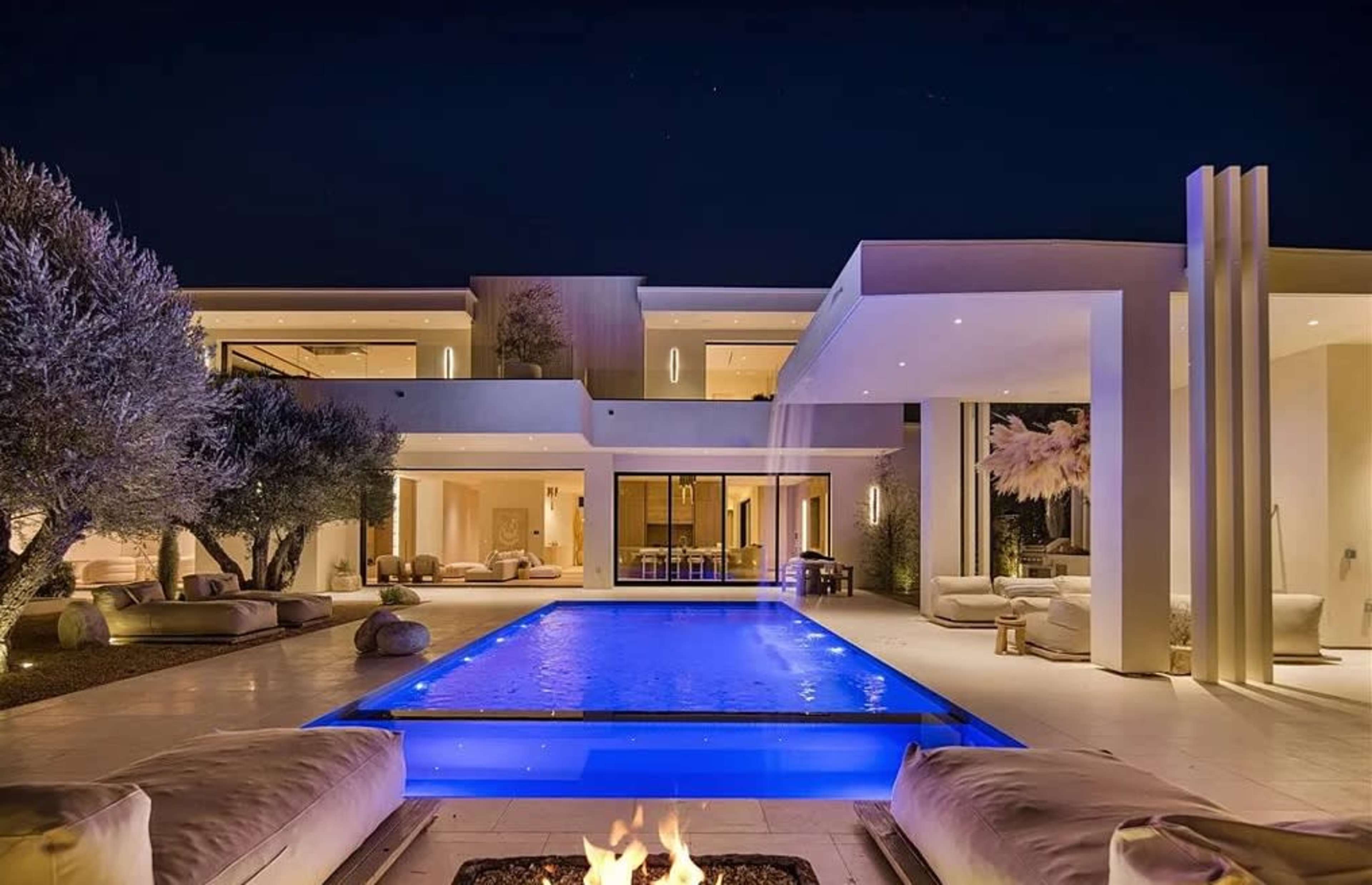 MODERN ZEN OASIS WITH LUXE COURTYARD Image in Encino, Los Angeles, CA