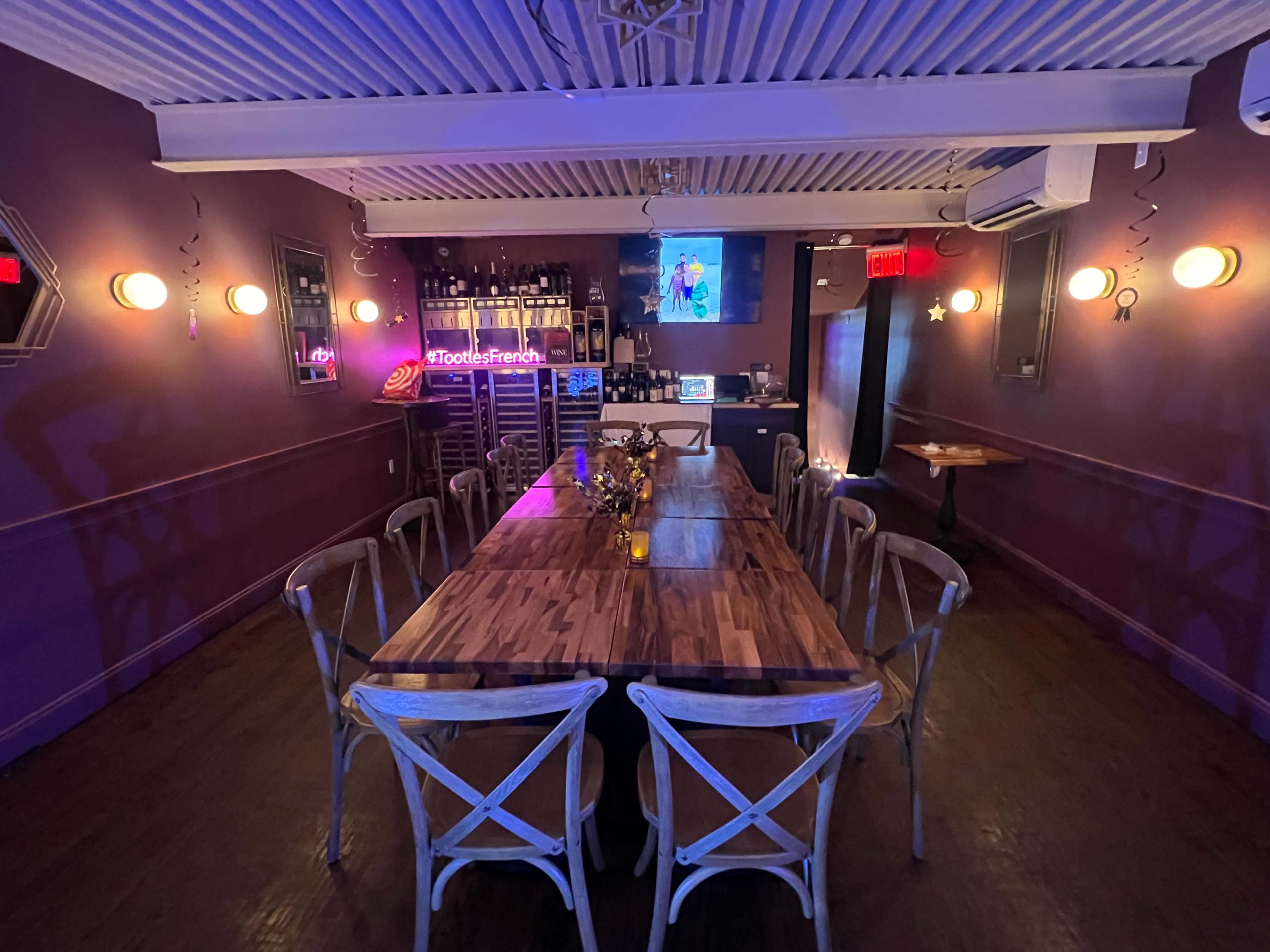 Wine Bar / Restaurant with Private Lounge Image in Ditmars Steinway, Astoria, NY