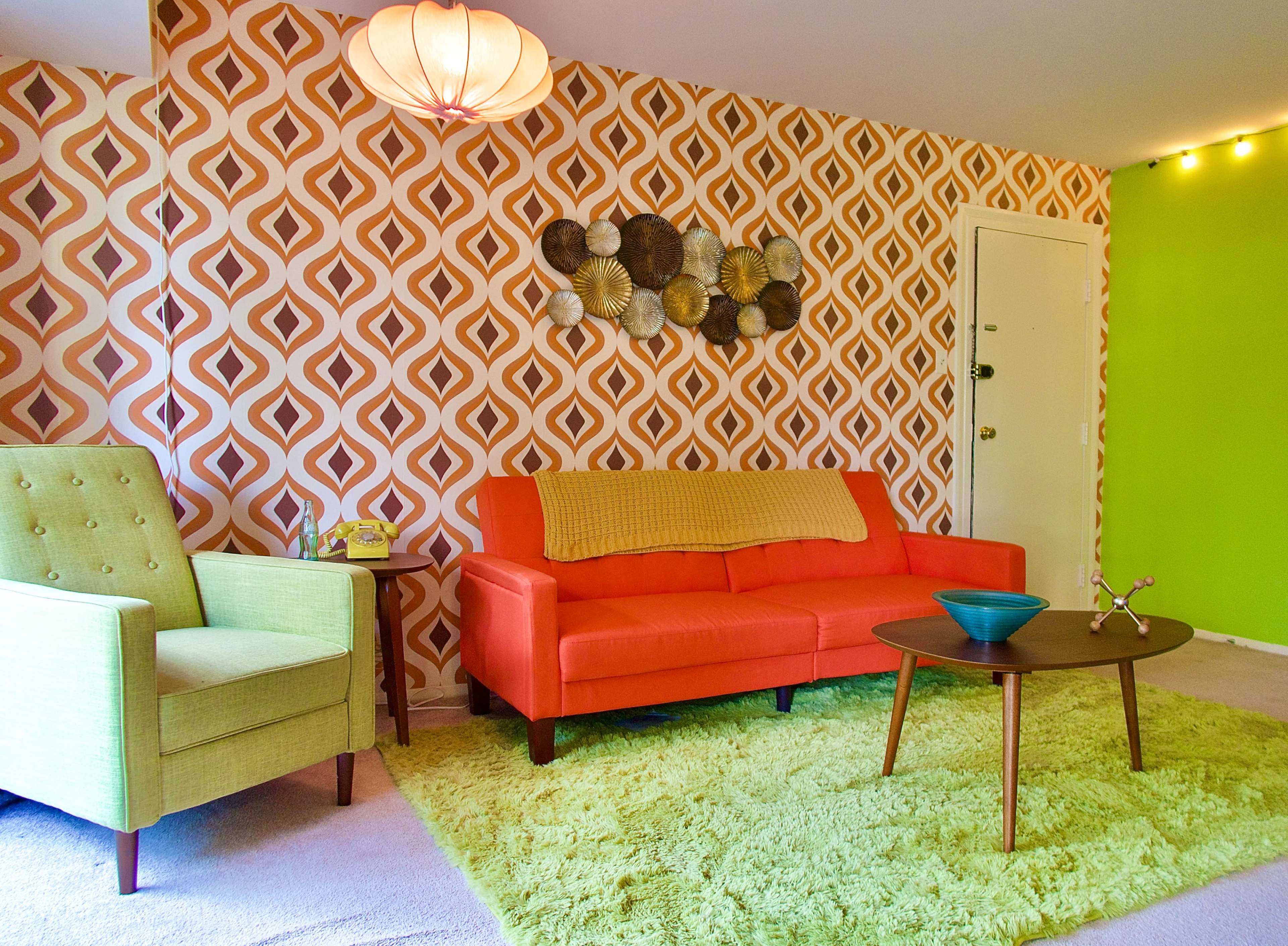 Retro Themed Apartment | VINTAGE Mid Century Theme Image in Cherrydale, Arlington, VA