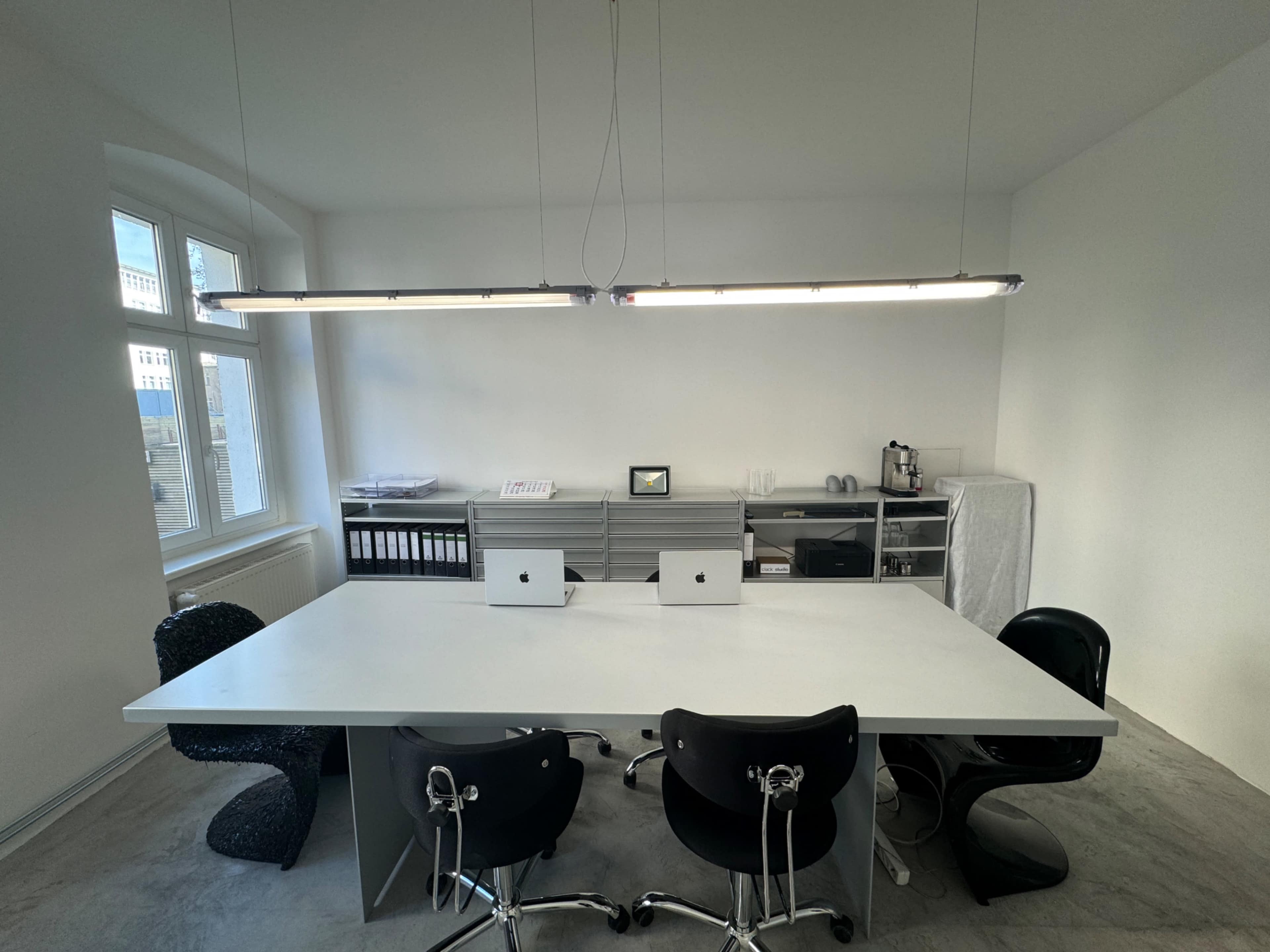 Exklusiver Event- und Office Space – Ein Design-Meisterwerk mit einzigartigen Möbeln und außergewöhnlichen Objekten. Image in Mitte, Berlin