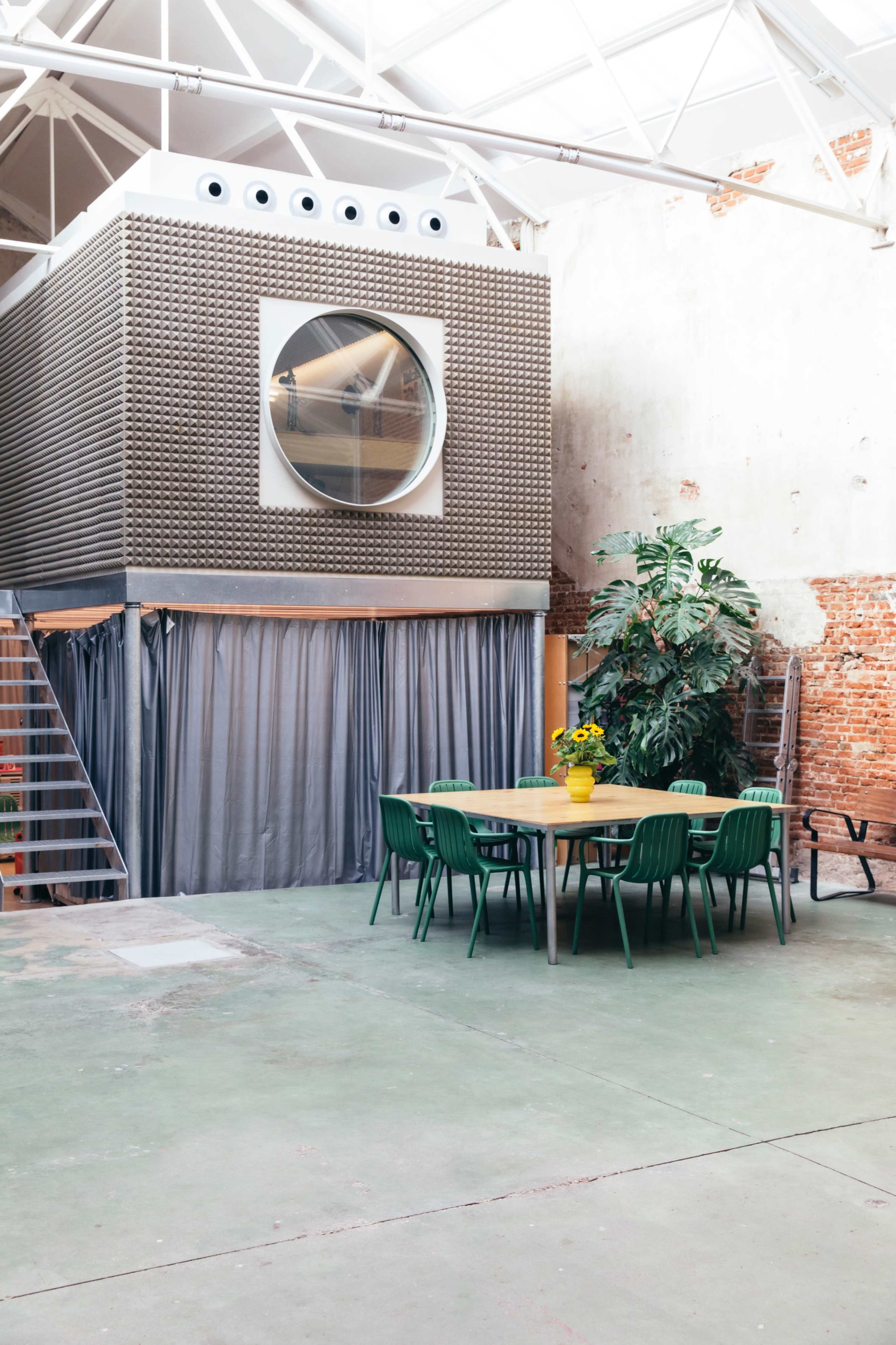 BRUTO — Espacio Creativo para Producciones y Eventos Image in Moscardó, Madrid, M