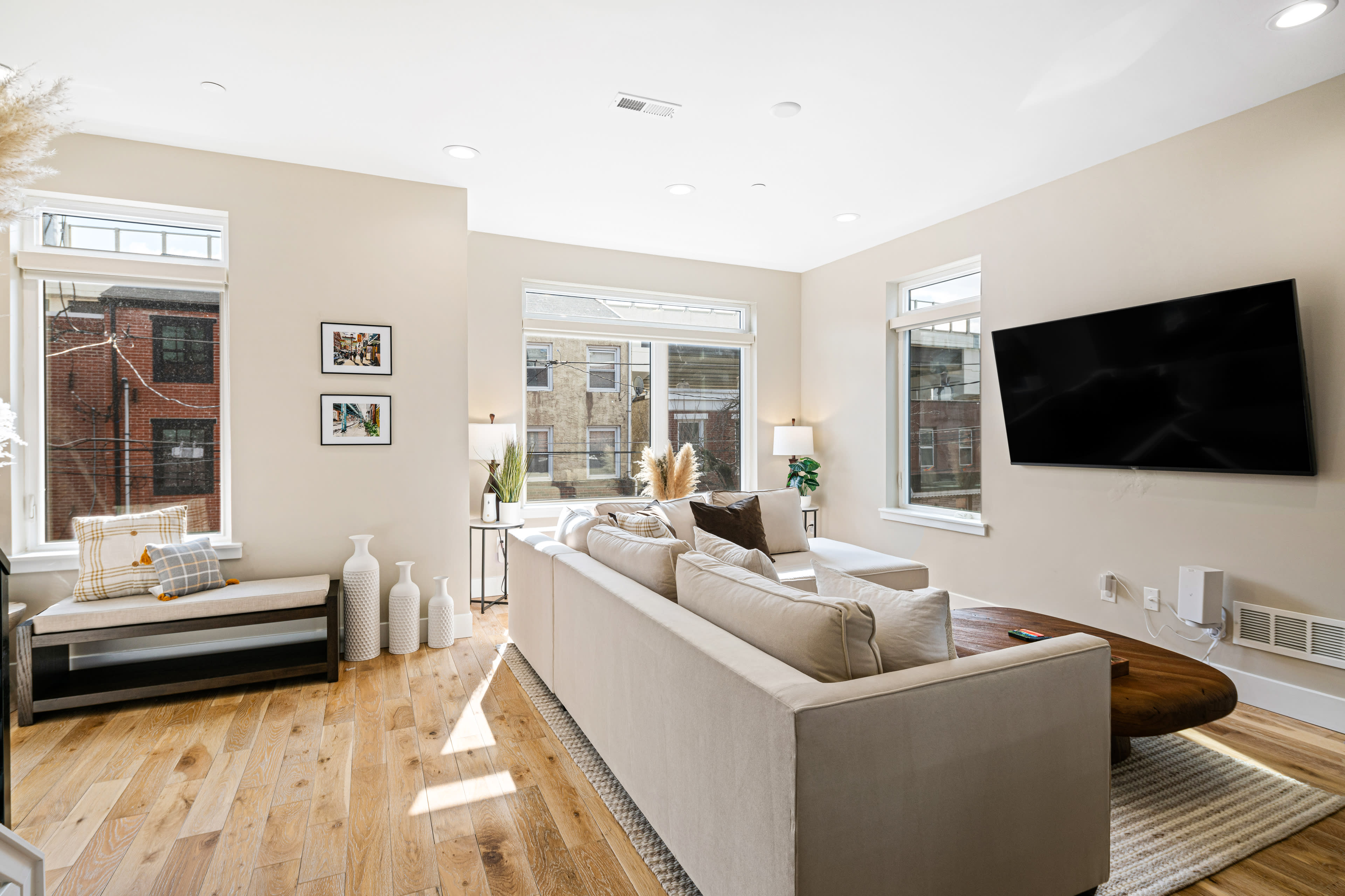 The Executive | Fishtown/Port-Richmond | Luxury | Private-Garage Image in North Philadelphia, Philadelphia, PA