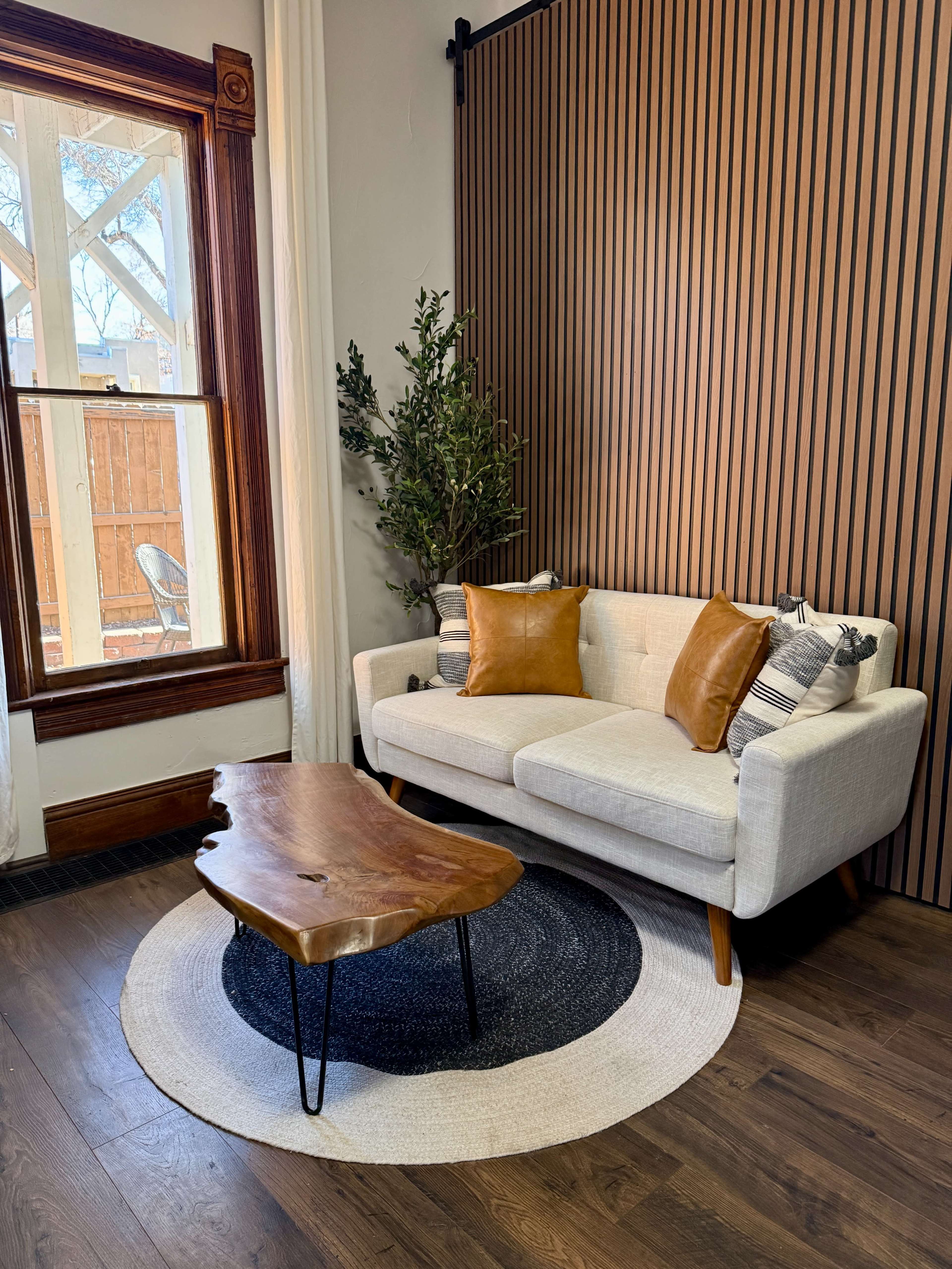 Downtown Vintage Chic Photo Studio Image in West Colorado Springs, Colorado Springs, CO