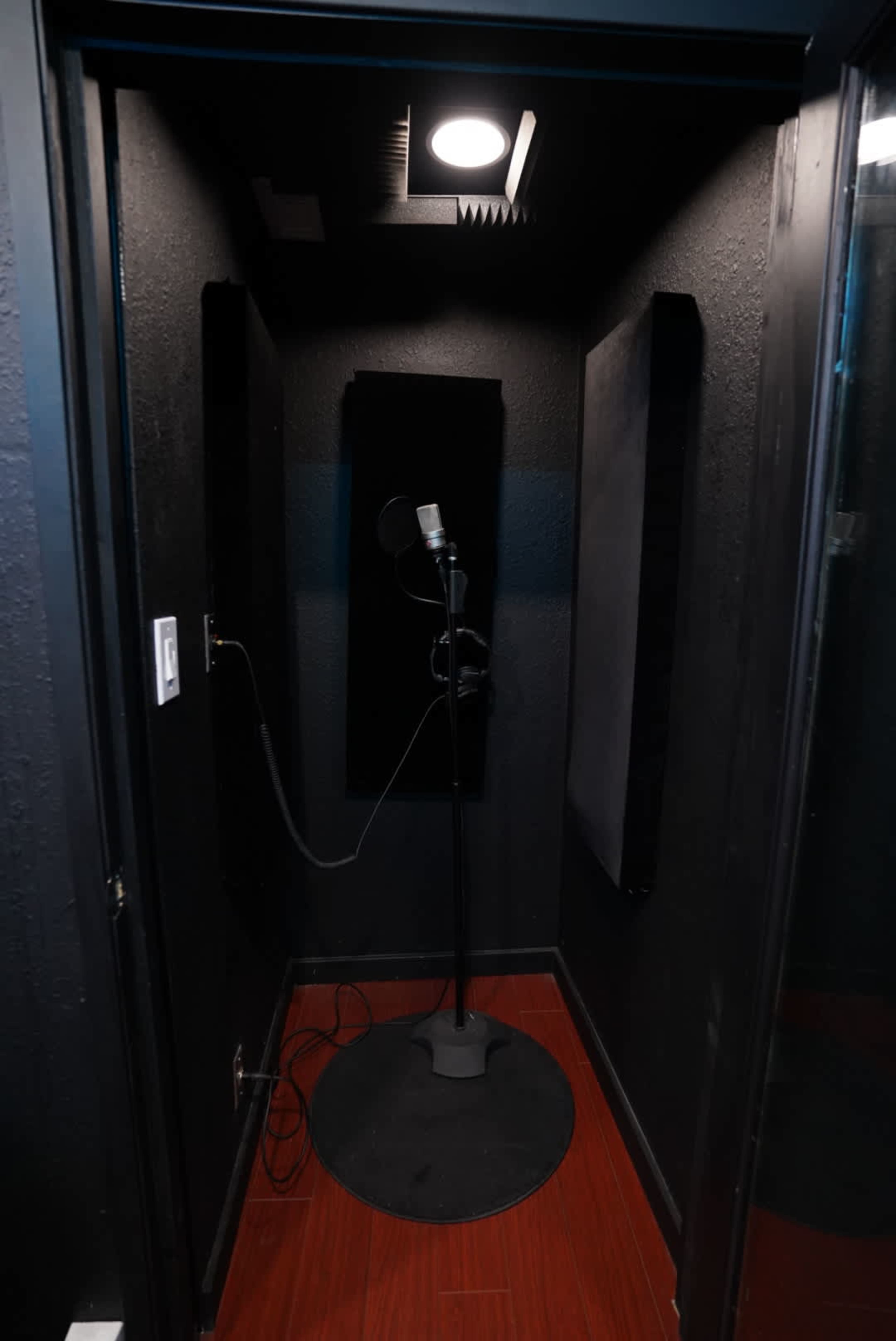 Mill Ticket Recording Studio Image in Central LA, Los Angeles, CA