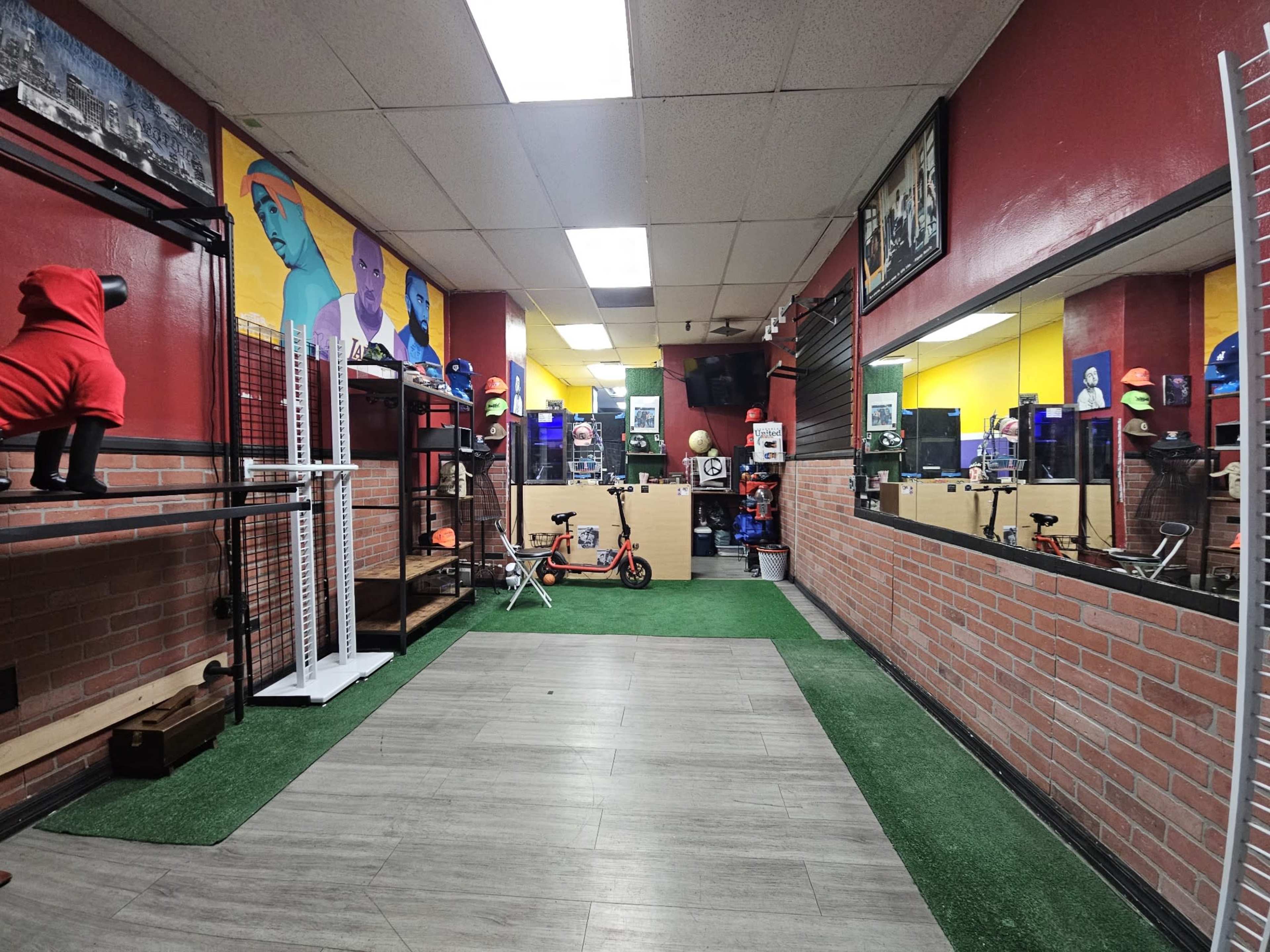 Downtown pop up/event space Available for filming/production Available for filming crews Image in Central LA, LOS ANGELES, CA