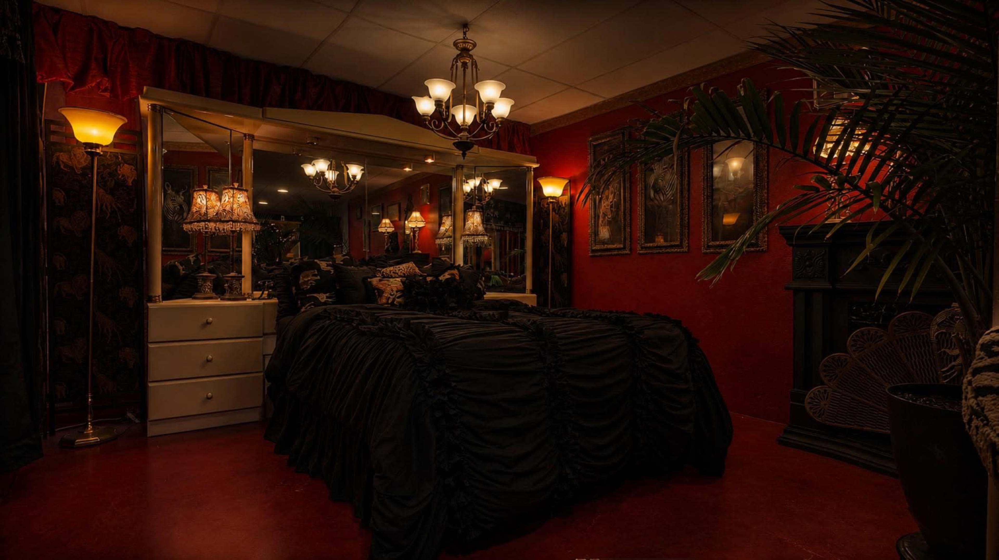 Luxury Animal Print Bedroom & Vintage Content Studio Near Dallas Image in Highland Hills, Mesquite, TX