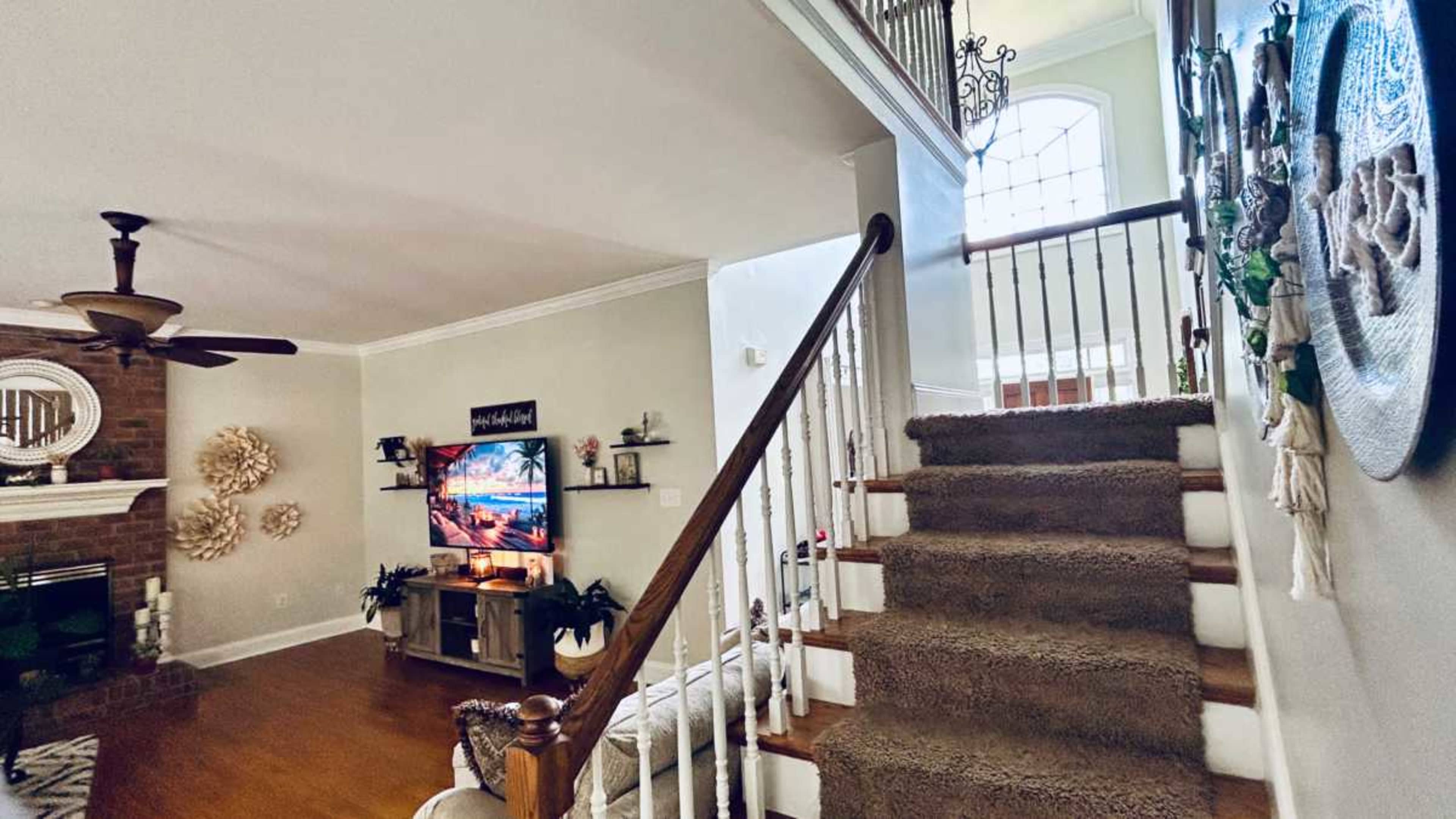 Warm and Inviting 2 Story Brick Home Image in High Point, Jamestown, NC