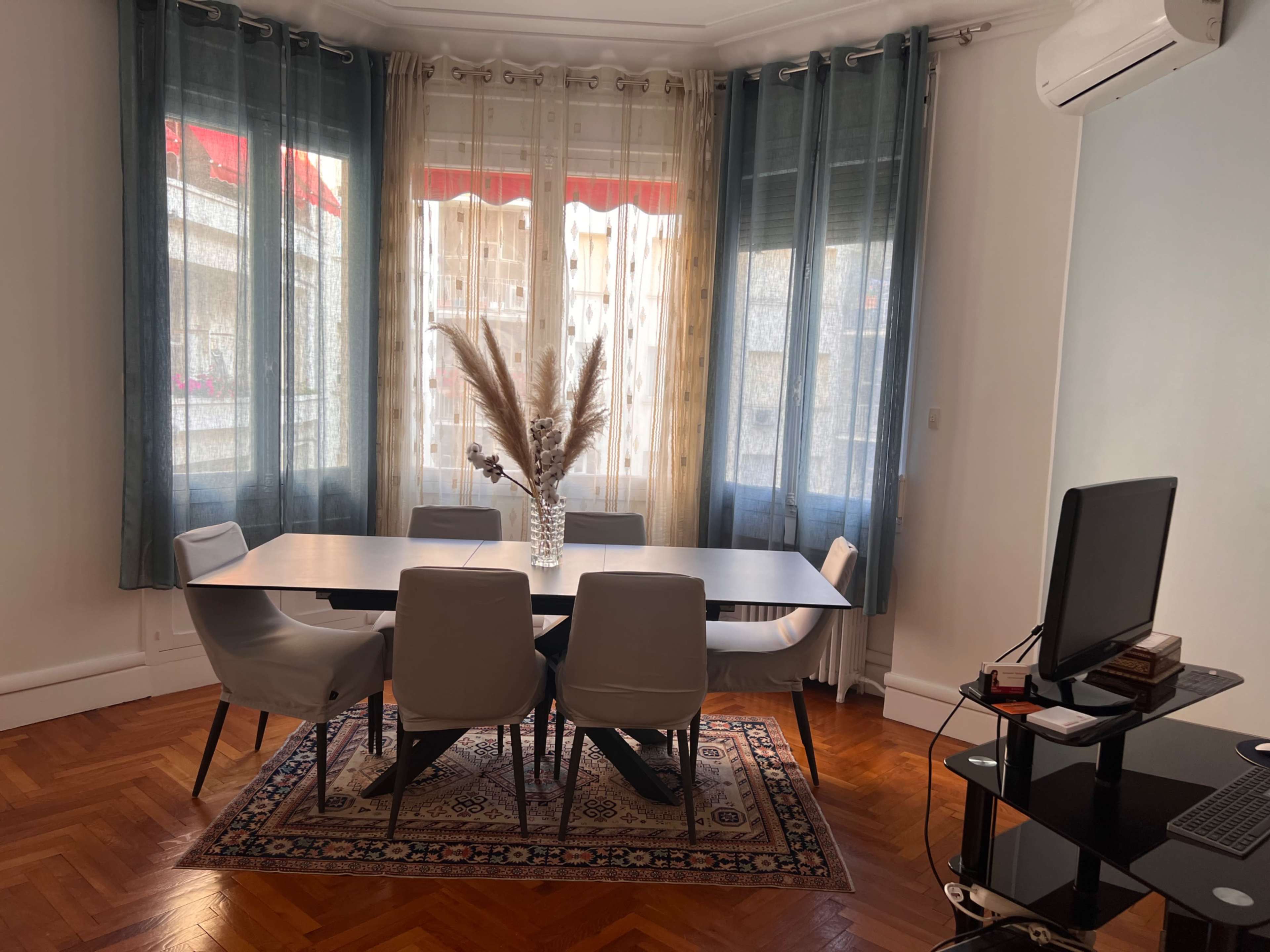 Salle de réunion en centre ville à deux pas de la promenade des anglais Image in Gambetta, Nice