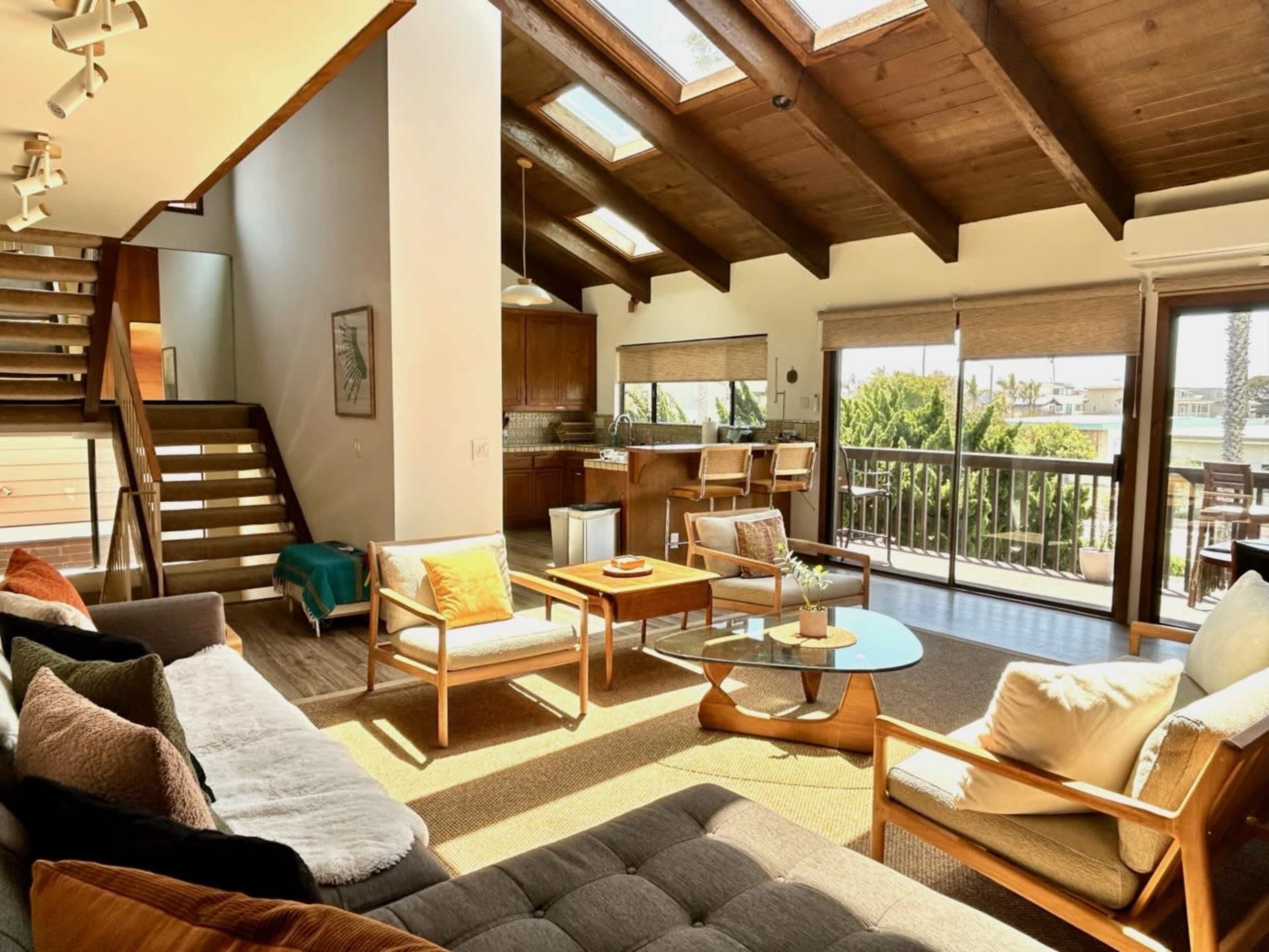 1970's Beach Lodge Image in Ventura, Ventura, CA