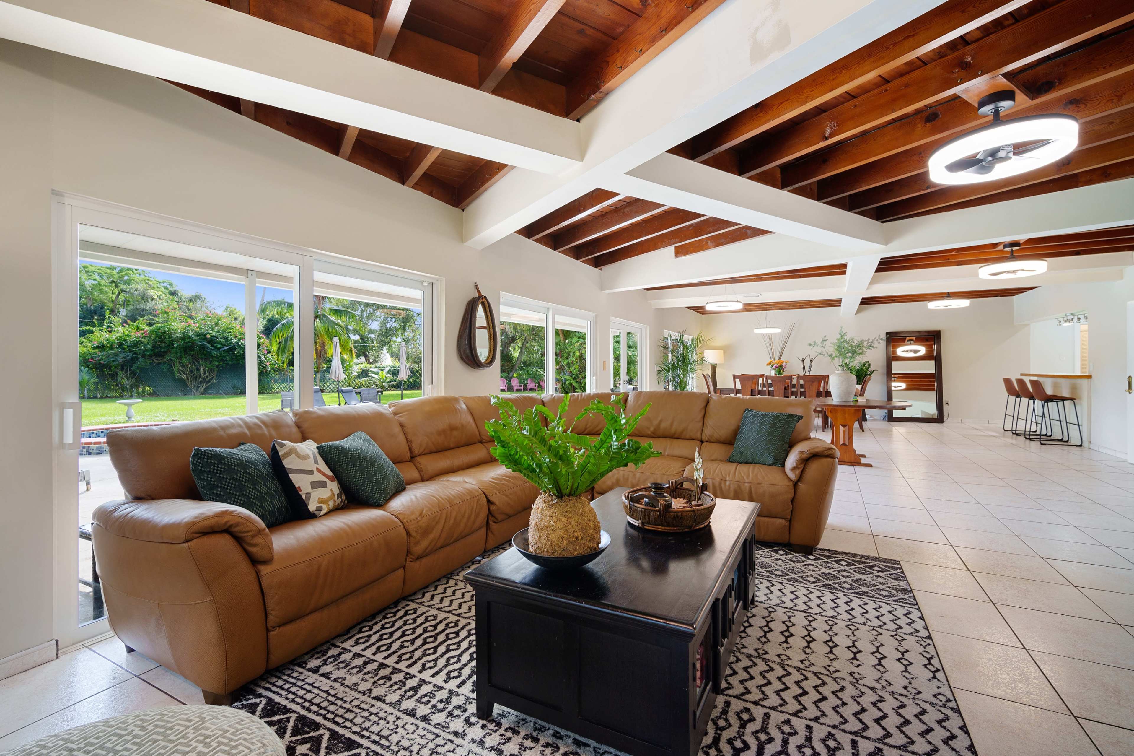 One Acre Tropical House Centrally  Located Image in Glenvar Heights, Miami, FL