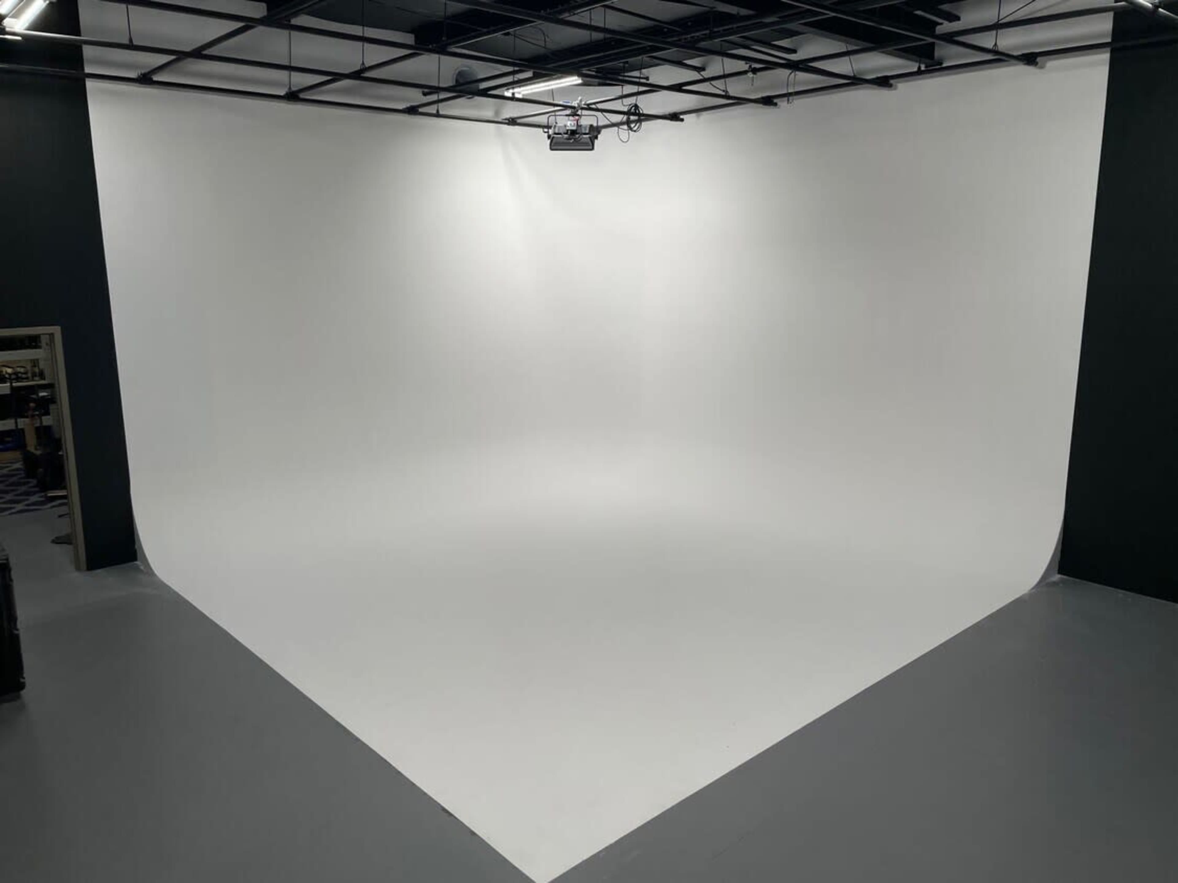 Great Studio location near Melrose / Berry Hill minutes from downtown Image in Berry Hill, Nashville, TN