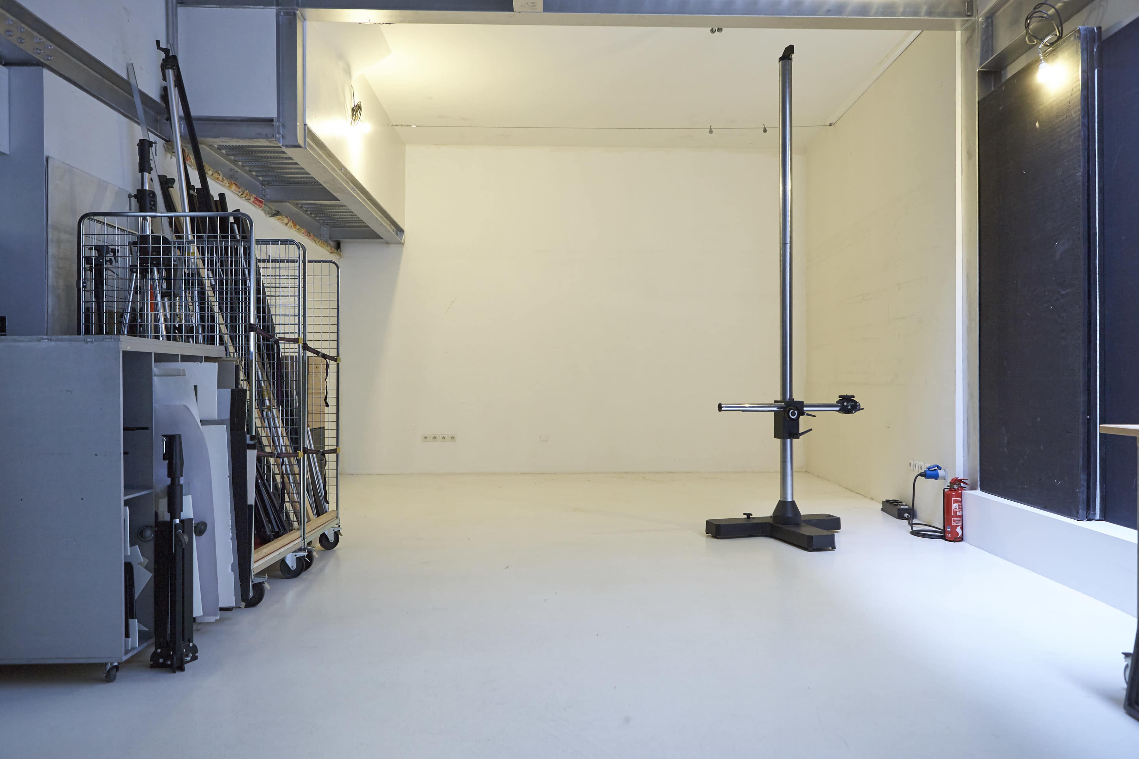 Studio Very Little Cosmos Image in Jaurès, Paris