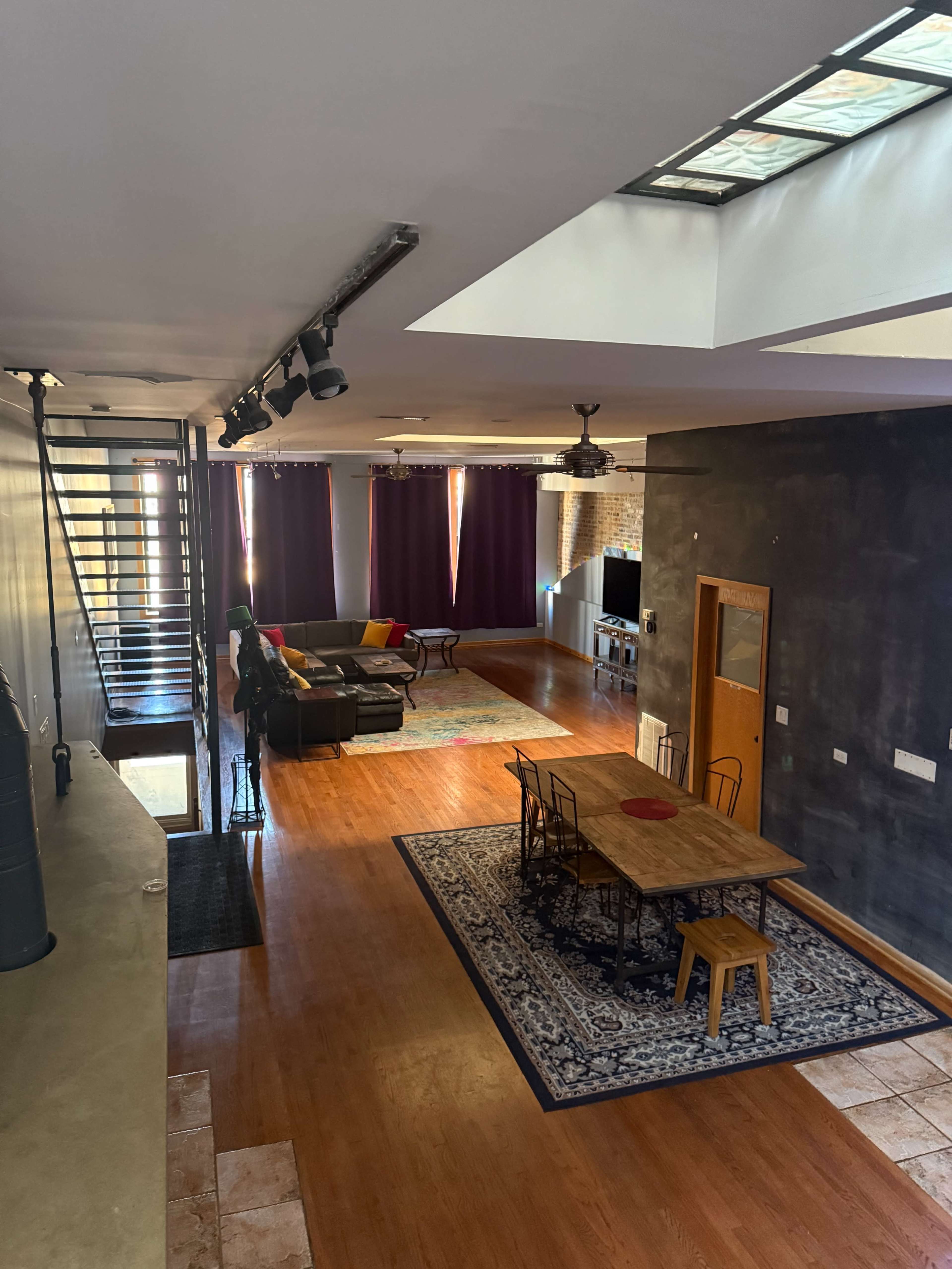 Spacious Loft in the Heart of Wicker Park Image in West Town, Chicago, IL