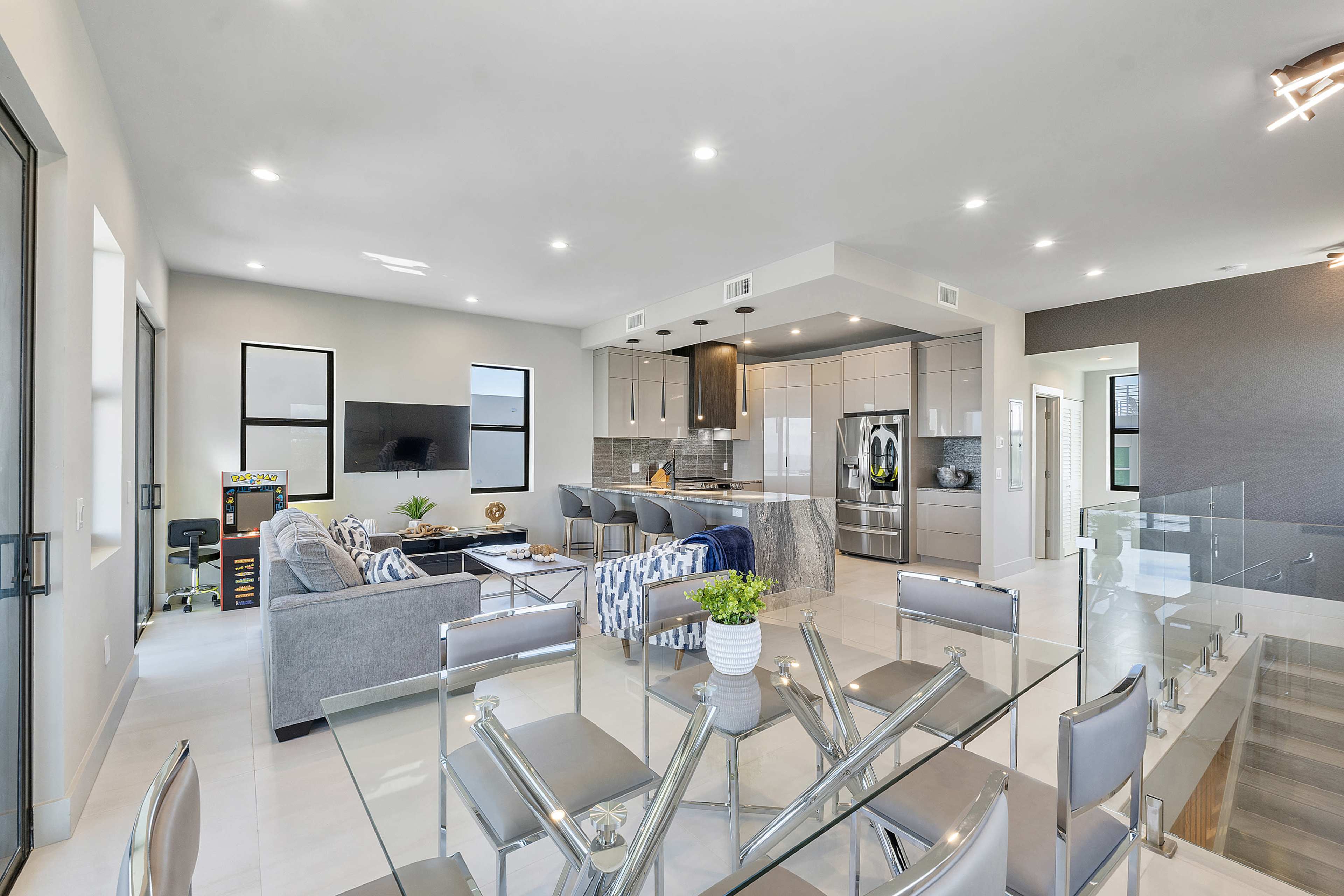 Newly Built Waterfront Paradise with Pool & Ocean Views! Image in Key Largo, Key Largo, FL