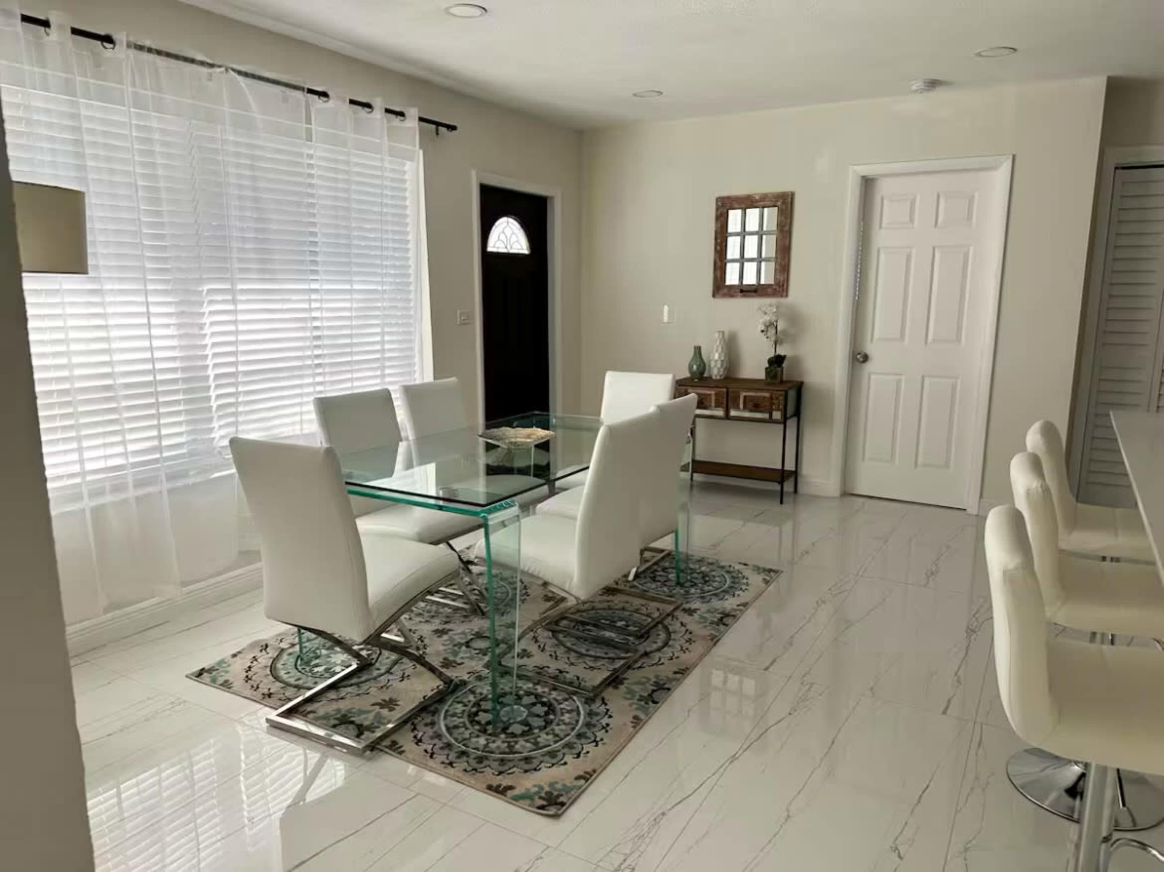 Huge Family Home Event Space For Parties Image in Margate, Margate, FL