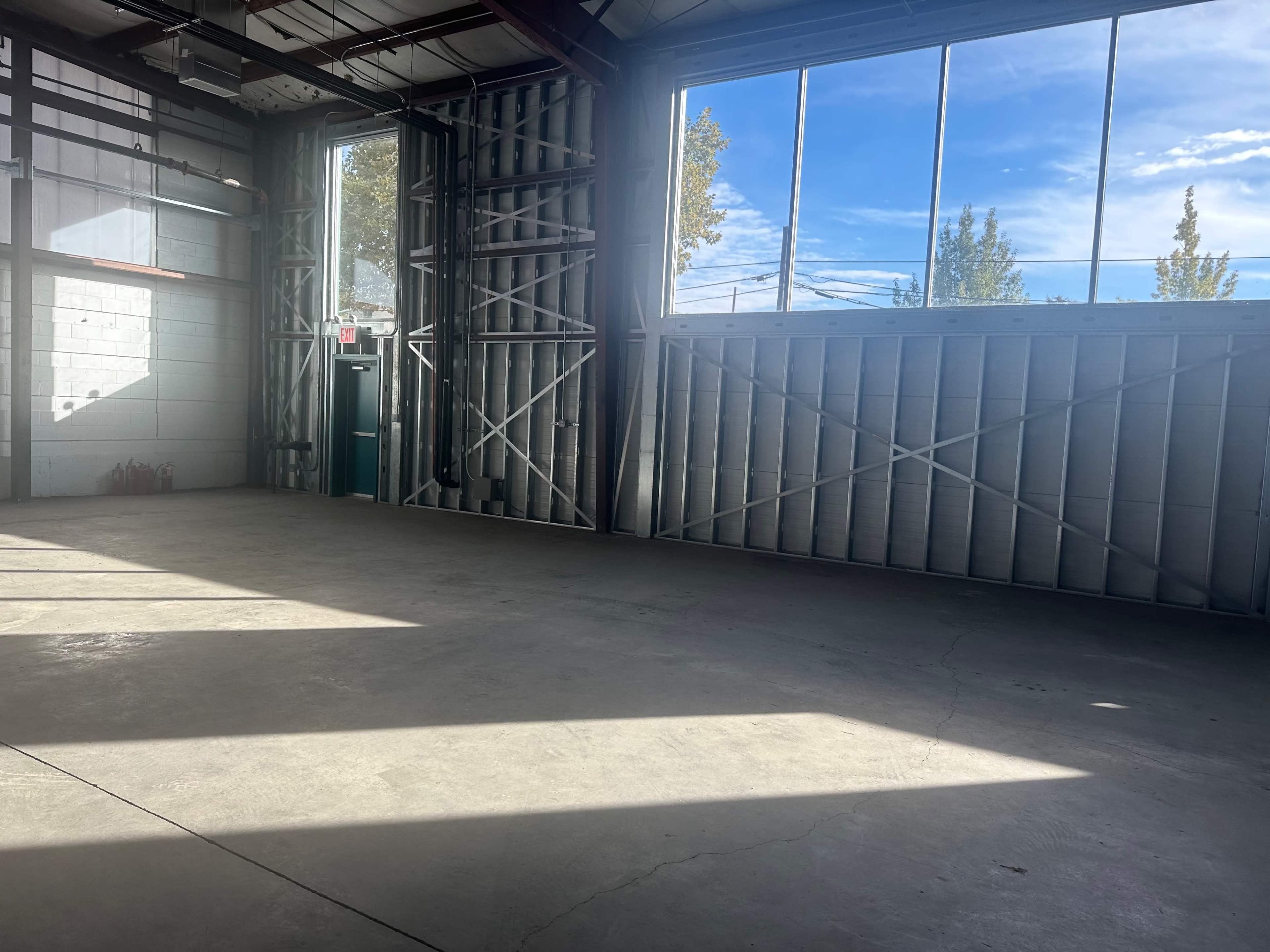 Open warehouse space 5,000 SQ FT with Heating and cooling. Image in Brownsville, Brooklyn, NY