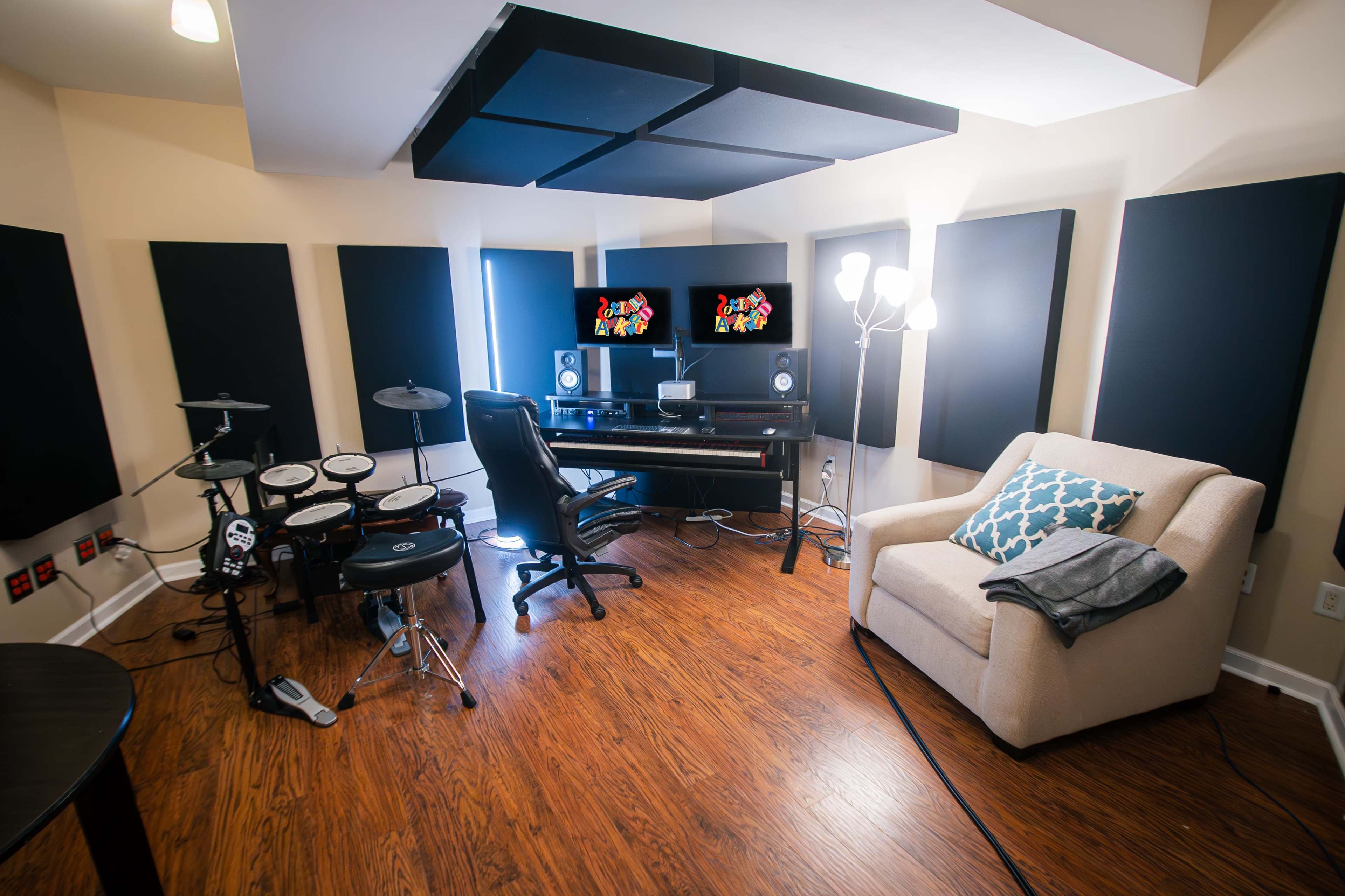 Neighborhood home with basement fully dedicated to music Image in Bellevue, Nashville, TN