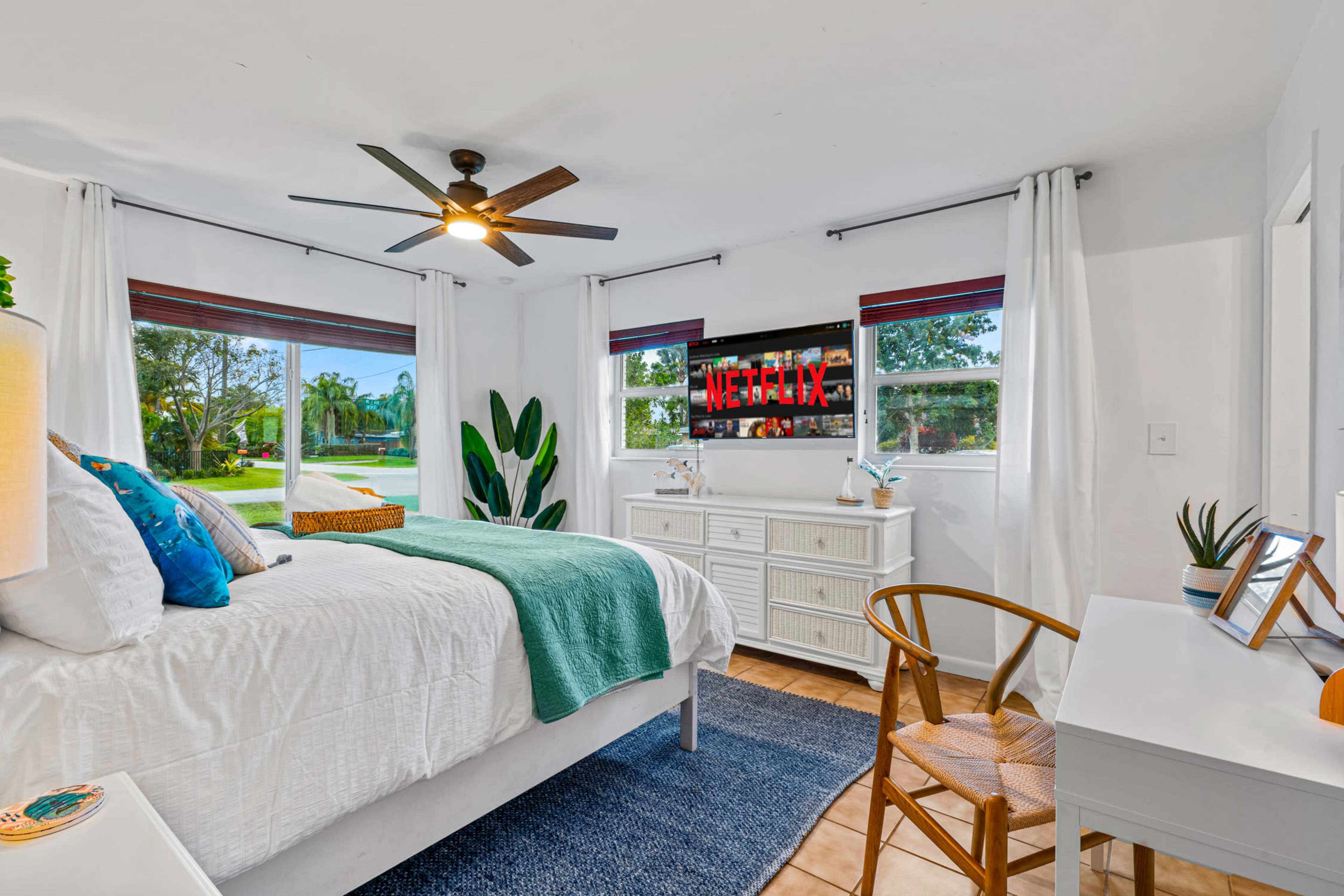 Vibrant Outdoor Retreat with Pool | Ideal for Shoots & Gatherings Image in Wilton Manors, Wilton Manors, FL