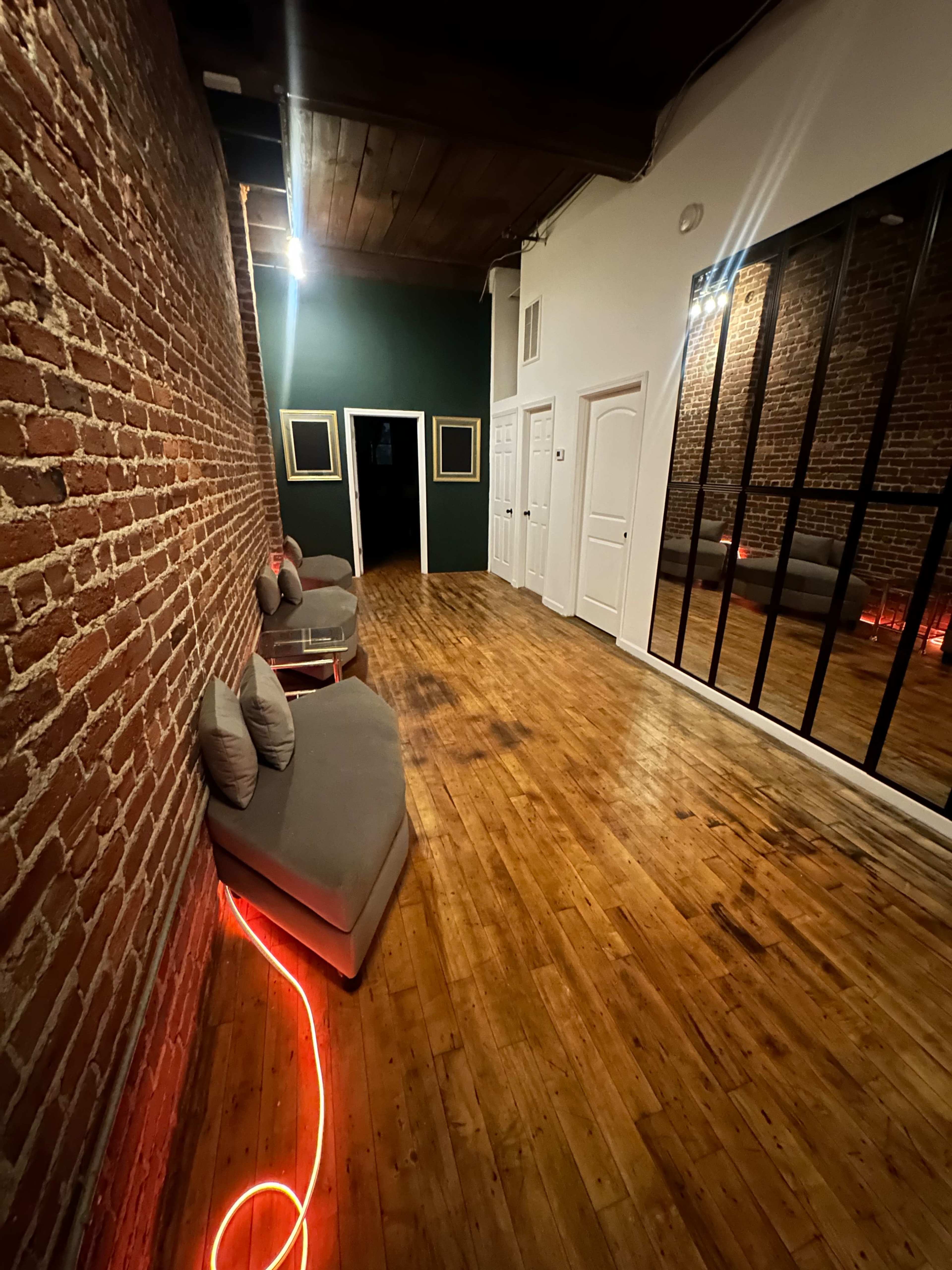 24/7 Private Loft in Downtown Atlanta – Always Open, Always Exclusive Image in Mechanicsville, Atlanta, GA
