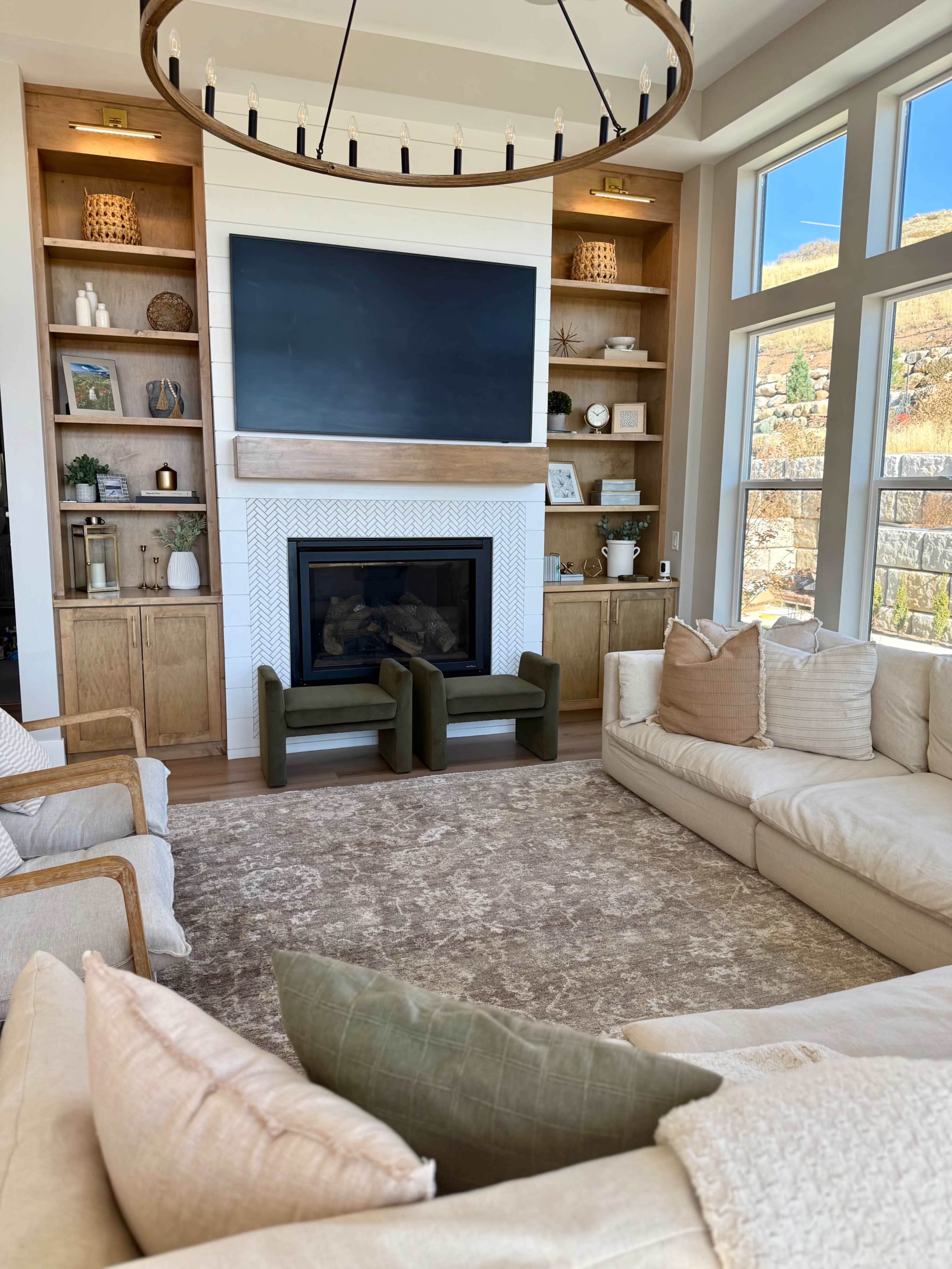 Modern Farmhouse with Mountain Views and Natural Light- Photo Shoots & Small Events- Lehi Image in Lehi, Lehi, UT