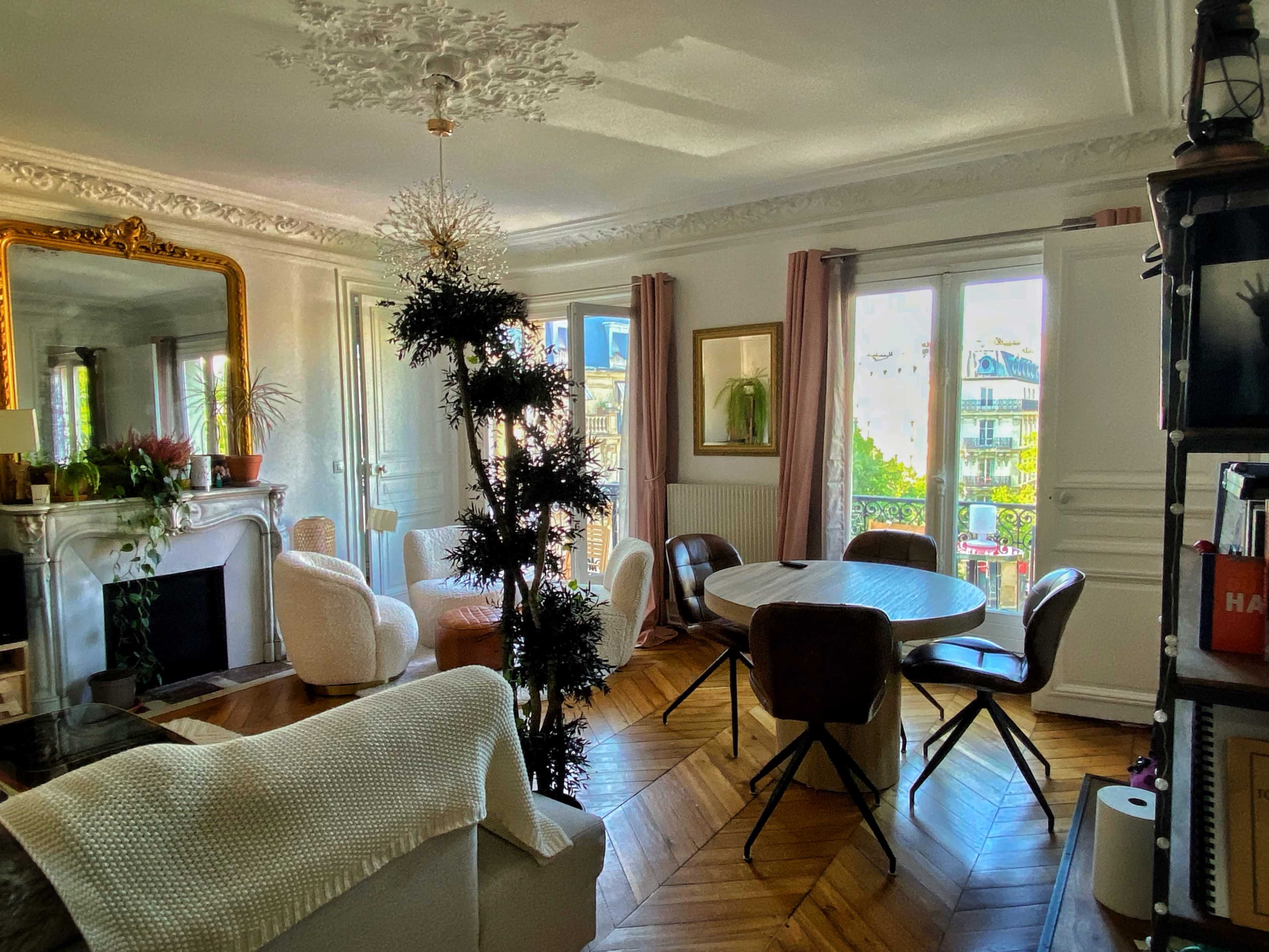 Appartement parisien vue imprenable pour shooting photos, espace co-working, réunions Image dans St Vincent de Paul, PARIS, 