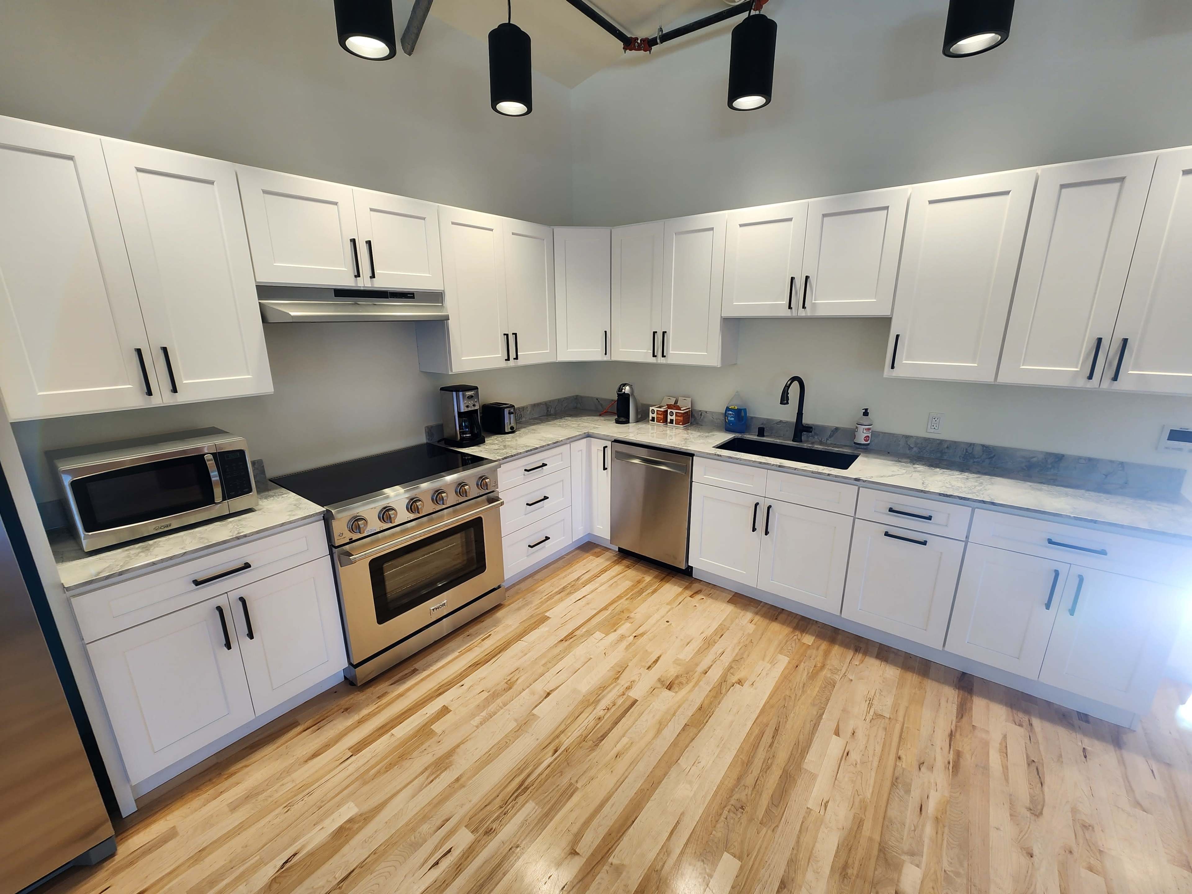 Top Floor Hall with Sweeping Mountain Views Image in North Bend, North Bend, WA