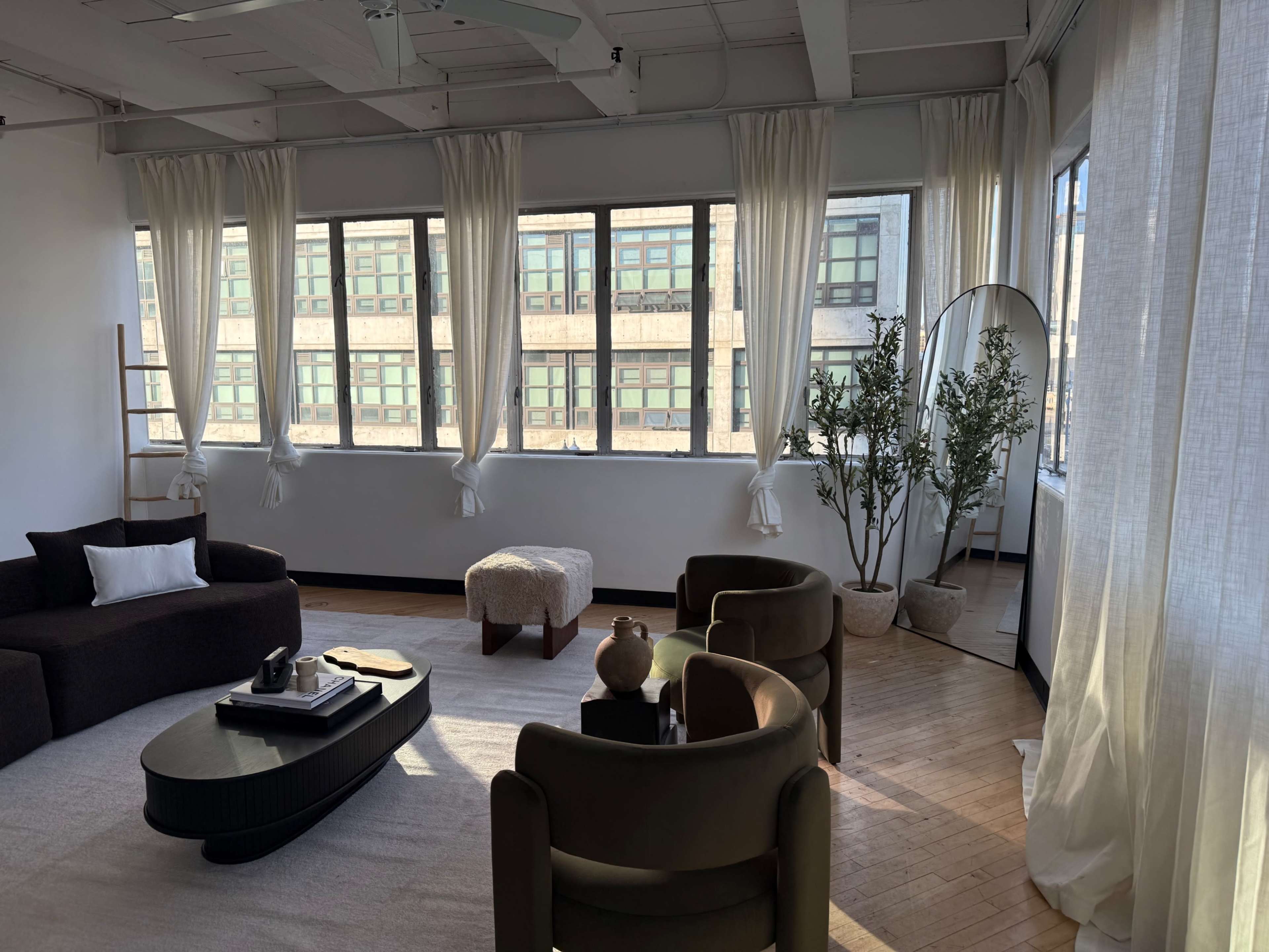 Downtown San Diego Loft Style Studio w/ Natural Lighting Image in East Village, San Diego, CA