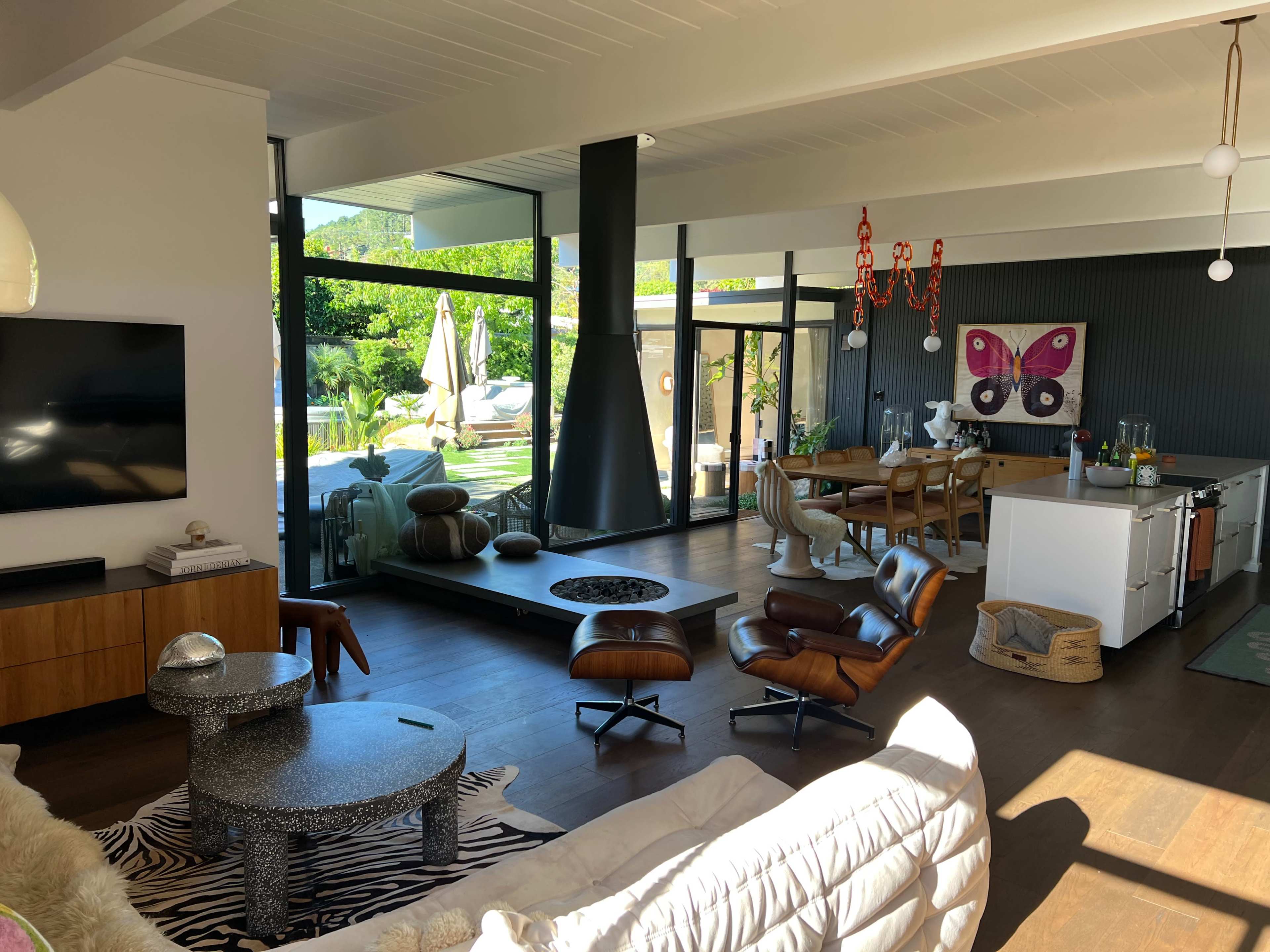 Mid-Century Modern Retreat Featuring A Natural Swimming Pool Image in San Rafael, San Rafael, CA