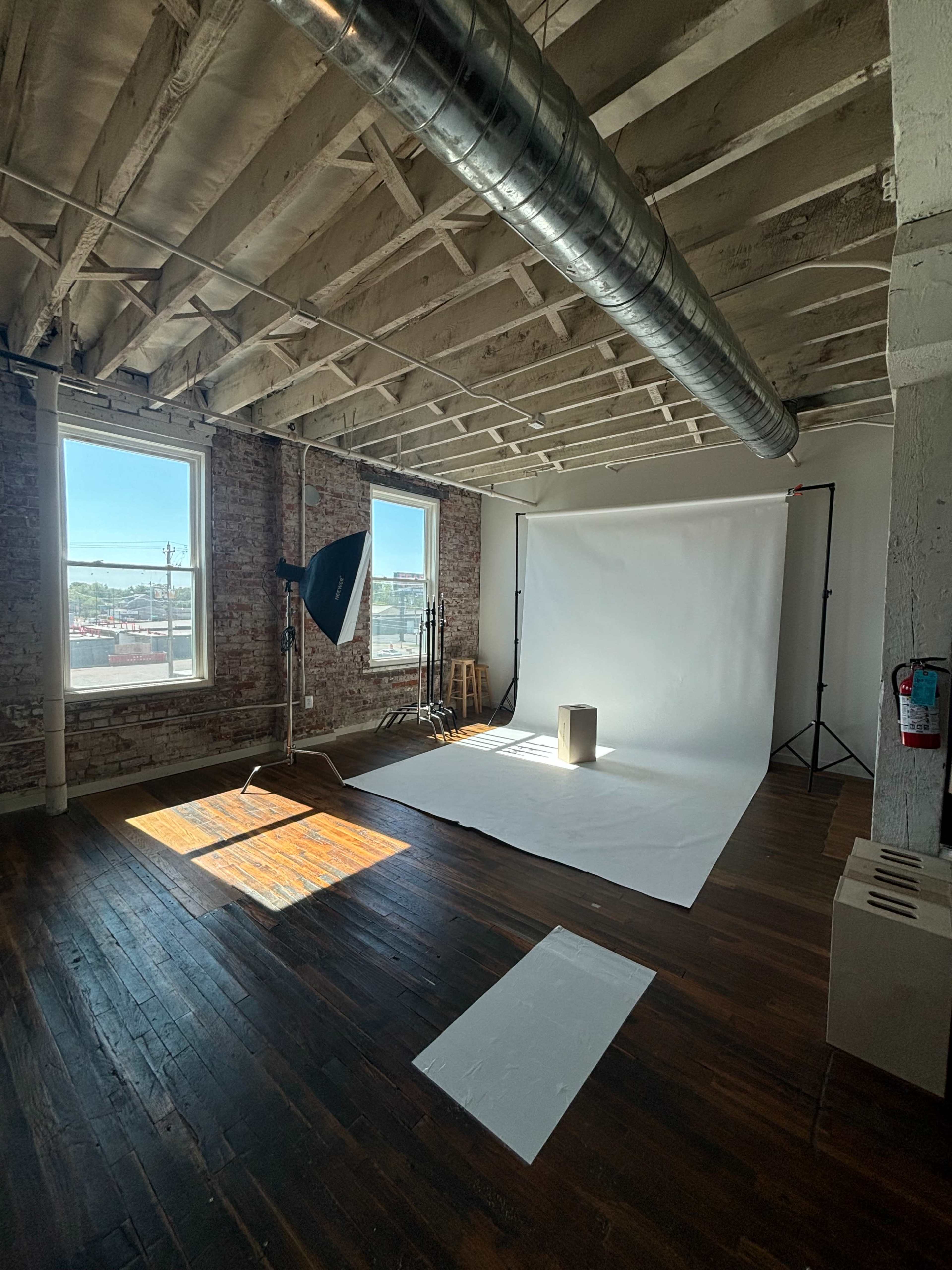 A loft style photo studio Image in South Columbus, Columbus, OH
