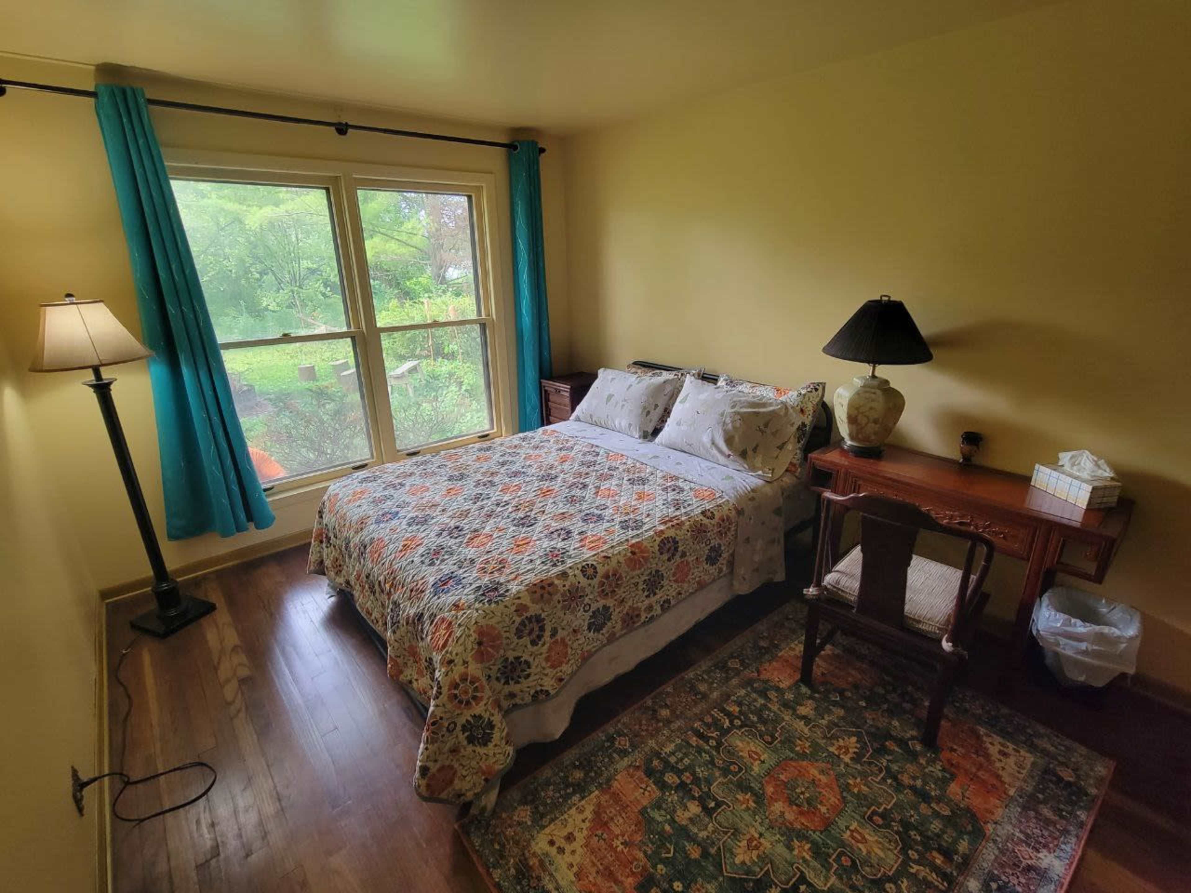 Spacious Vintage Home with Forest Backyard by the River – Ideal for Events & Shoots Image in Maine Township, Des Plaines, IL