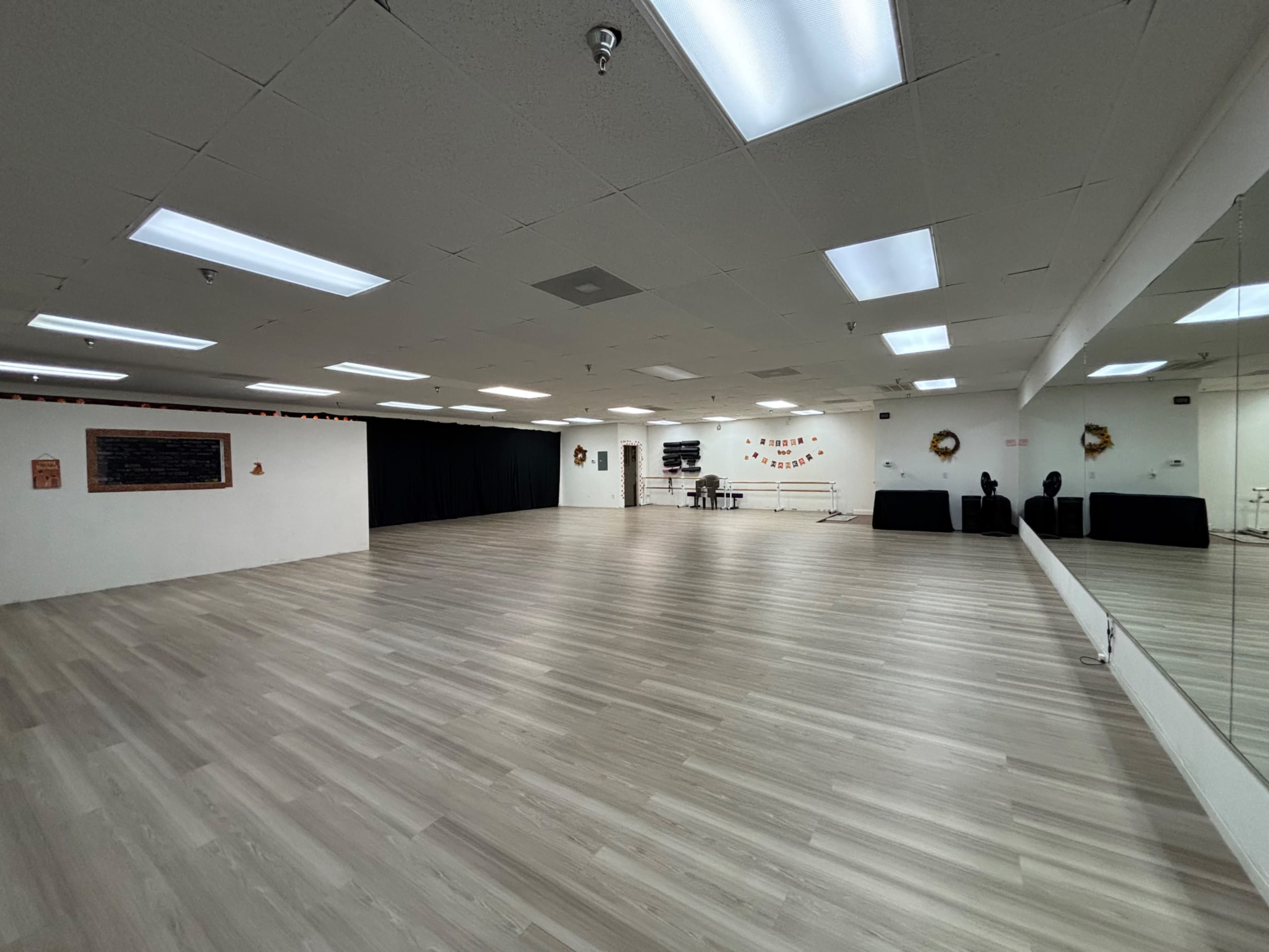 Vibrant & Versatile Studio for Dance, Fitness, or Small Events Image in Paradise, Las Vegas, NV