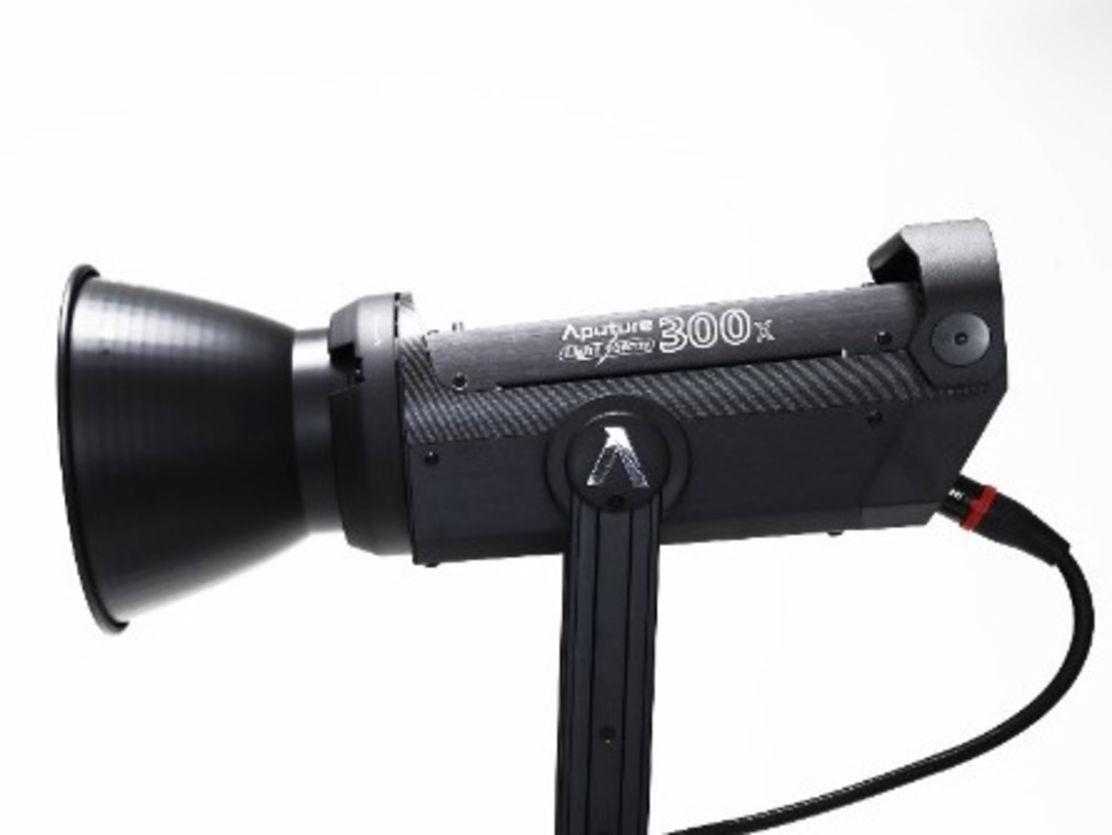 Aputure  LS 300x
