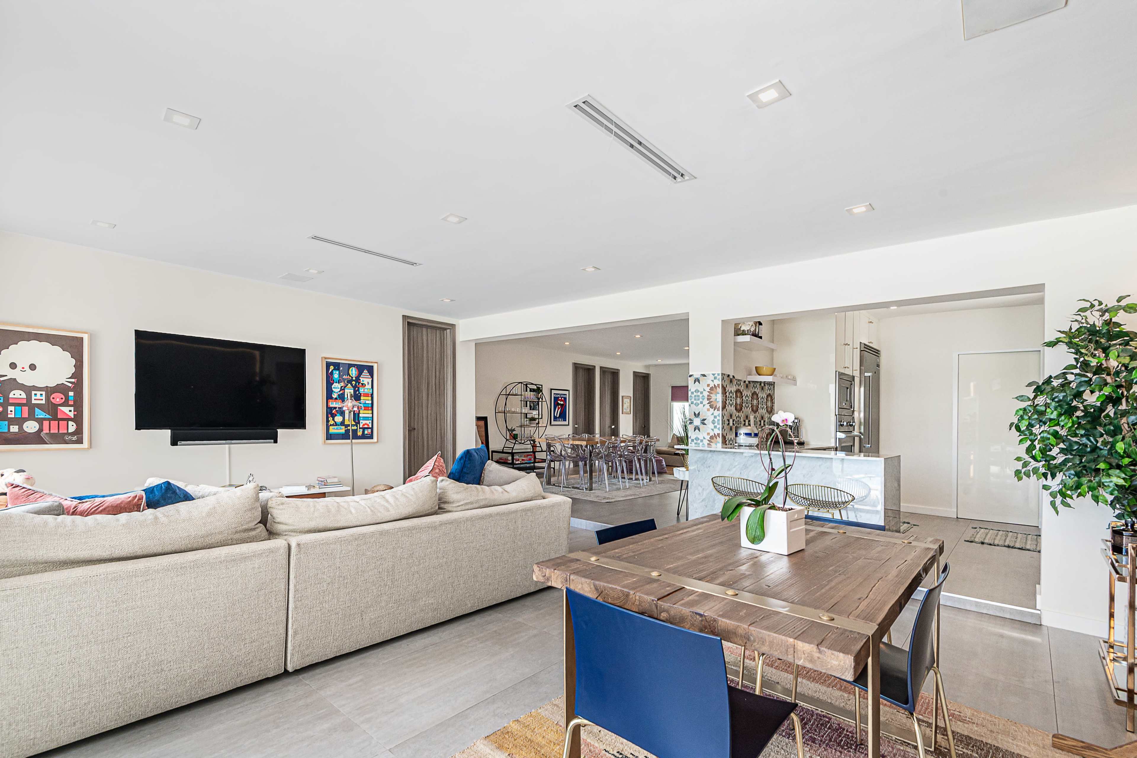 Waterfront Property in Miami Beach/Surfside - Studio PhotoShoot Video Image in Miami Beach, Miami Beach, FL