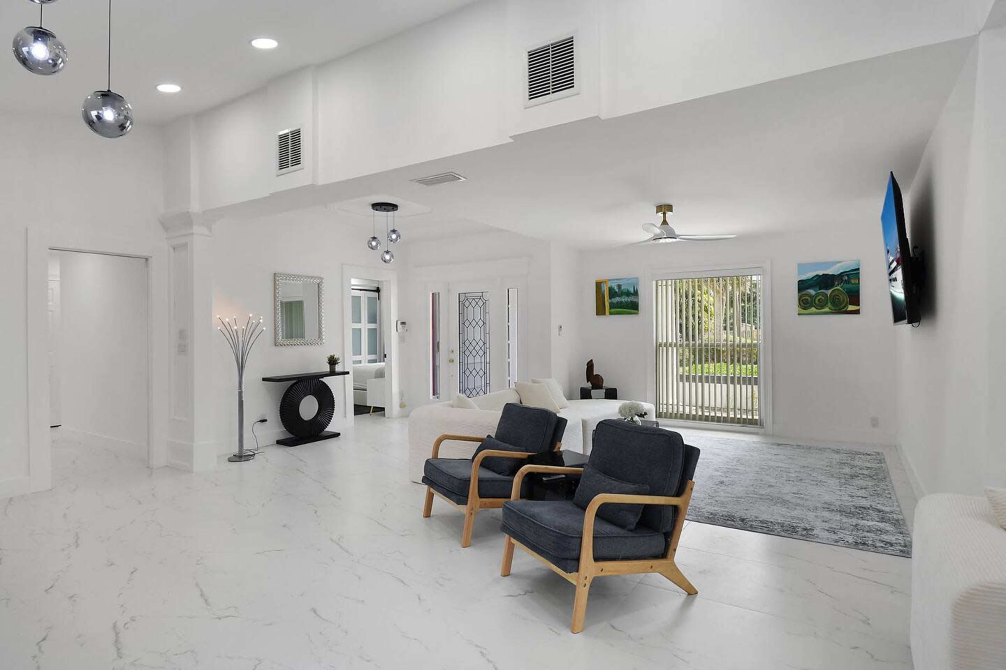 Charming 5 BDS House with Pool and Patio Image in Wellington, Wellington, FL