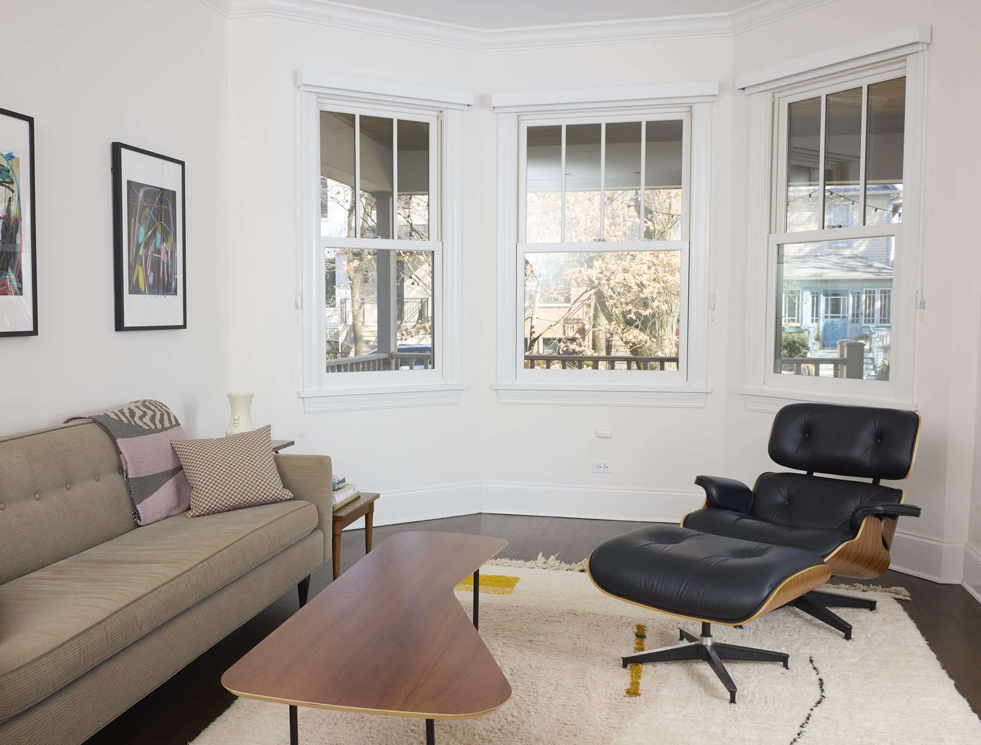 Mid Century Modern style in a traditional home. Image in Lake View, Chicago, IL