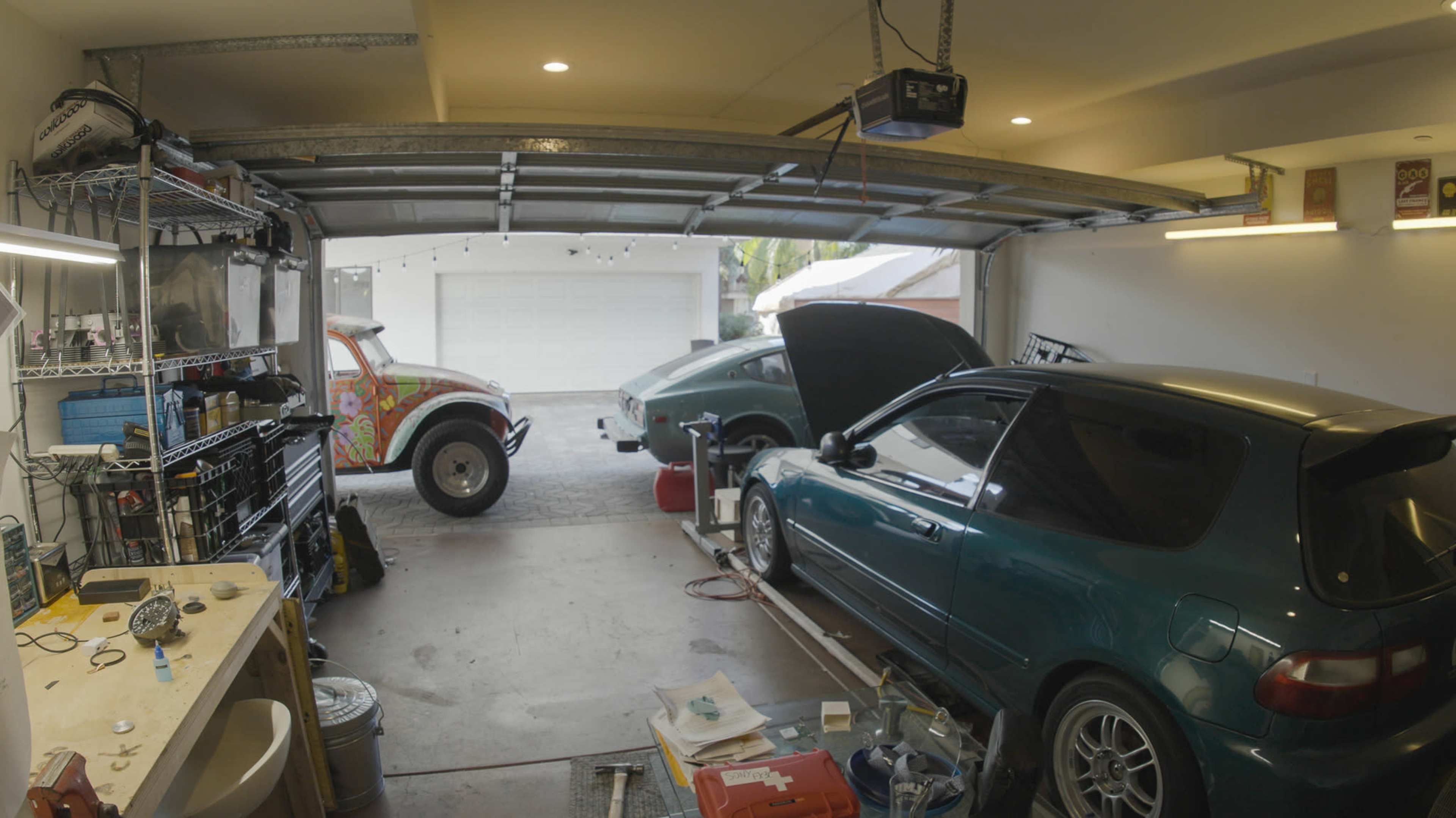 Vintage Garage with Cars and Plenty of Natural Lights Image in Art District, Los Angeles, CA