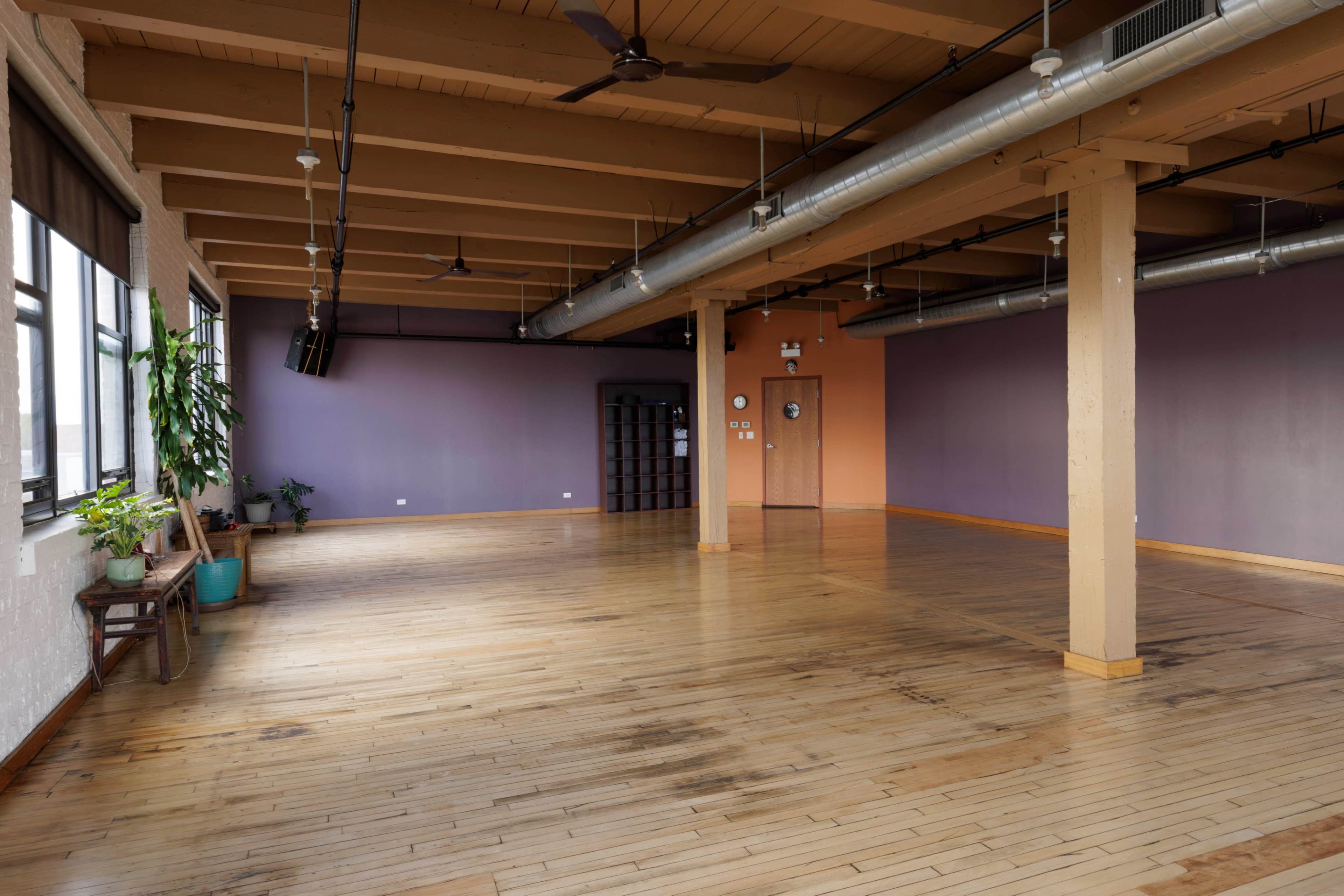 Lincoln Park Bucktown Loft Studios - Studio 3 Image in Bucktown, Chicago, IL