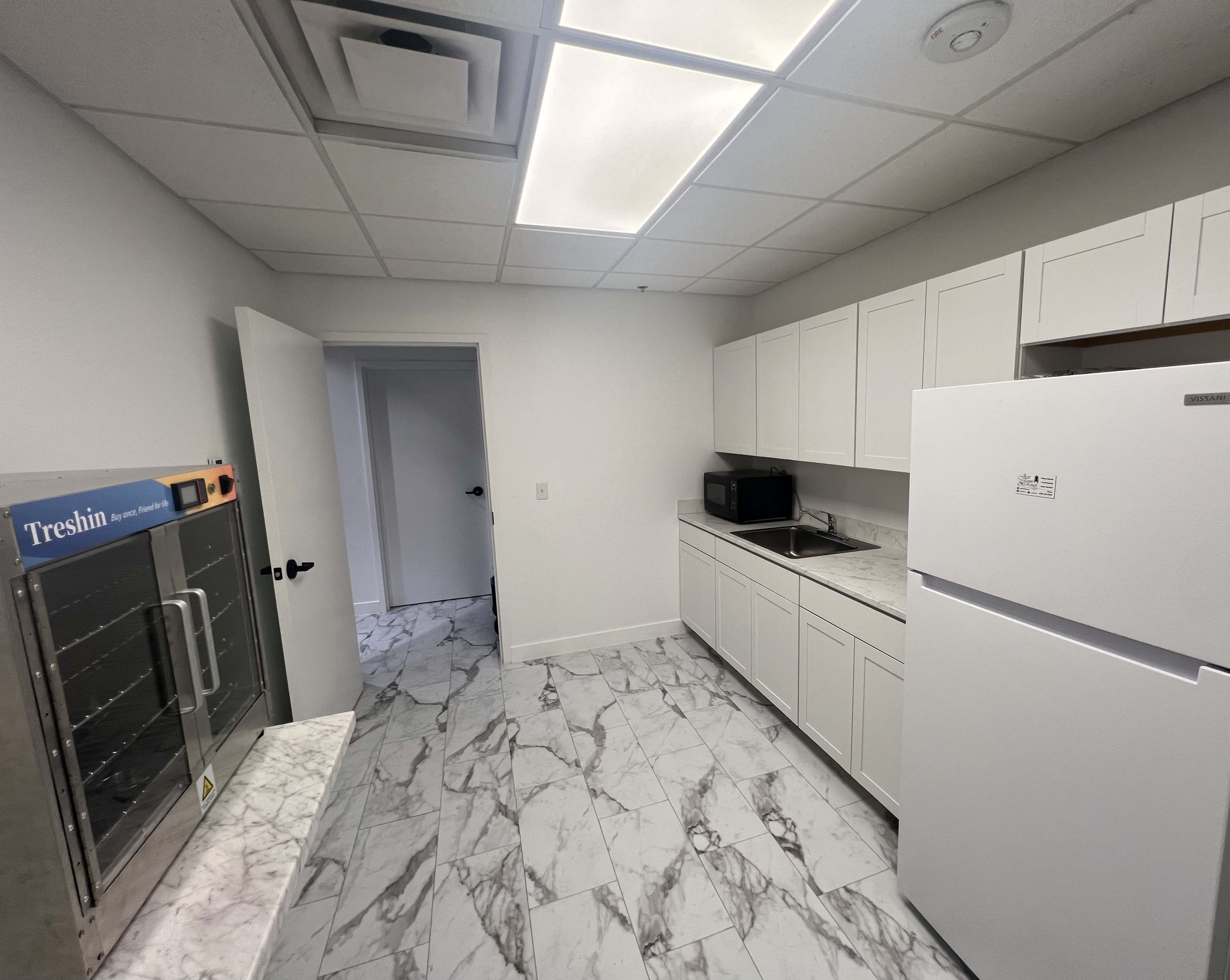 Luxurious All-White Venue in the Heart of Downtown Image in Downtown, Rochester, NY