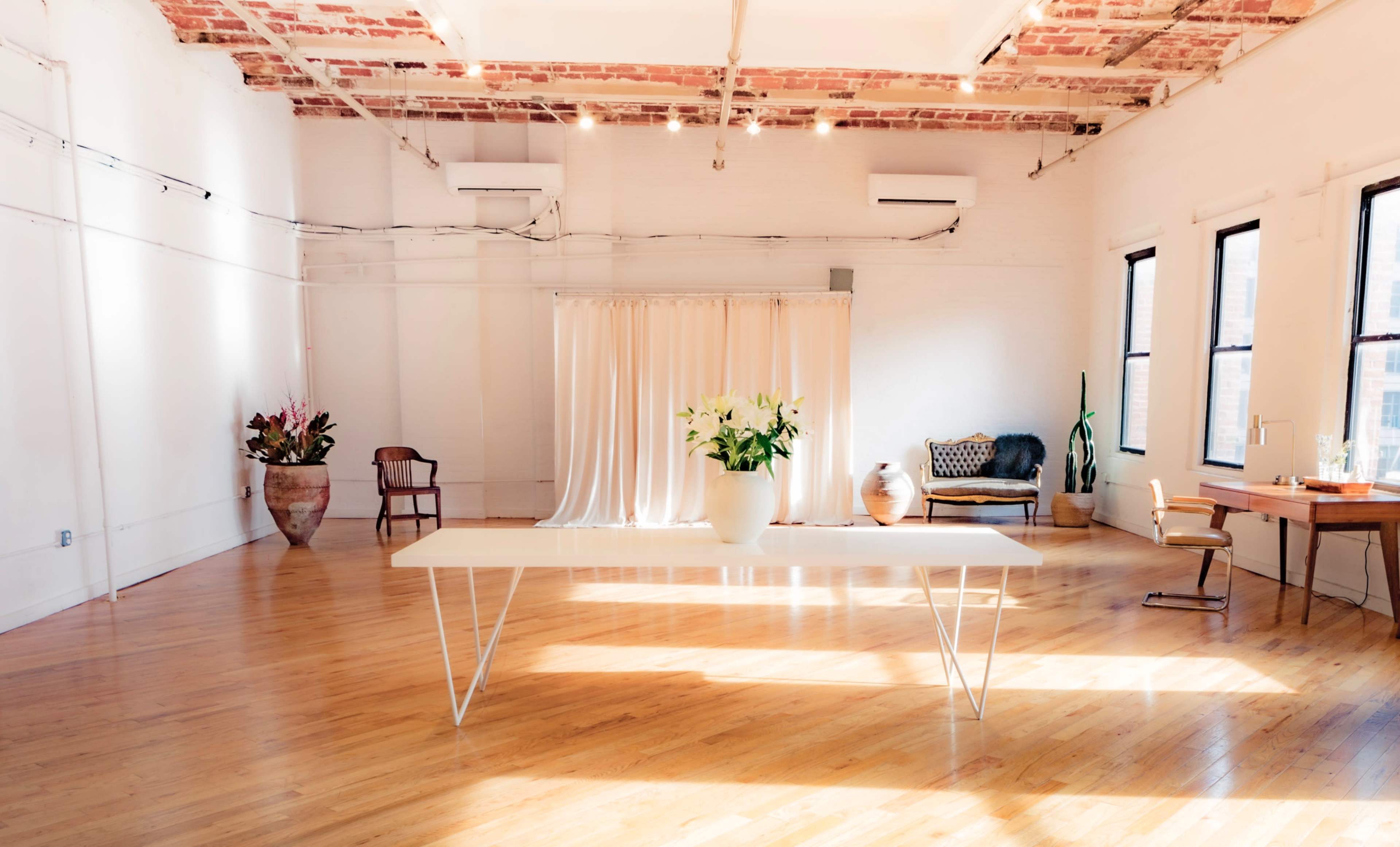 Dreamy Boho DUMBO Loft with Manhattan Bridge Views Image in Dumbo, Brooklyn, NY